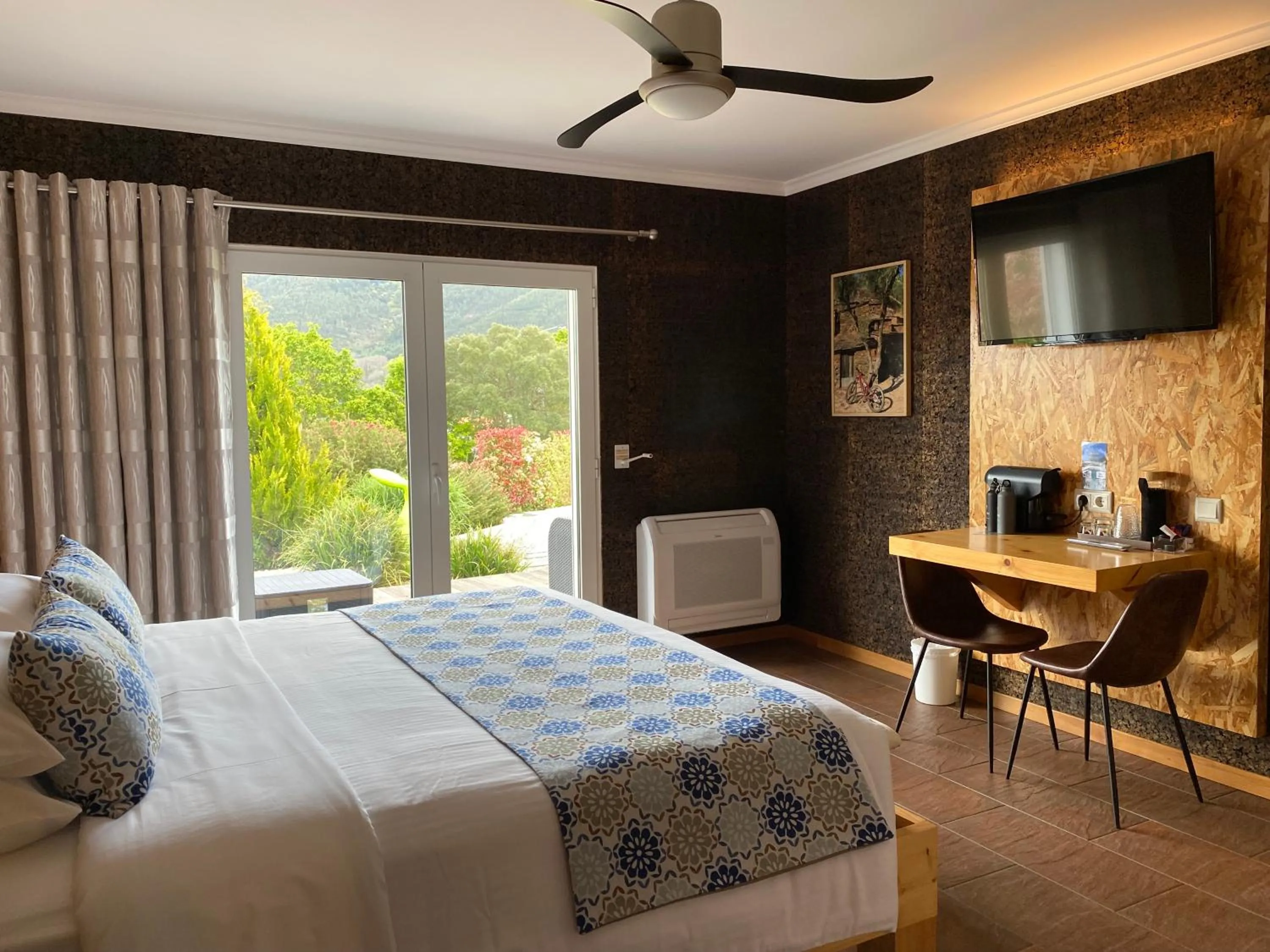 Bed in Casa Carvalhal - Adults Only