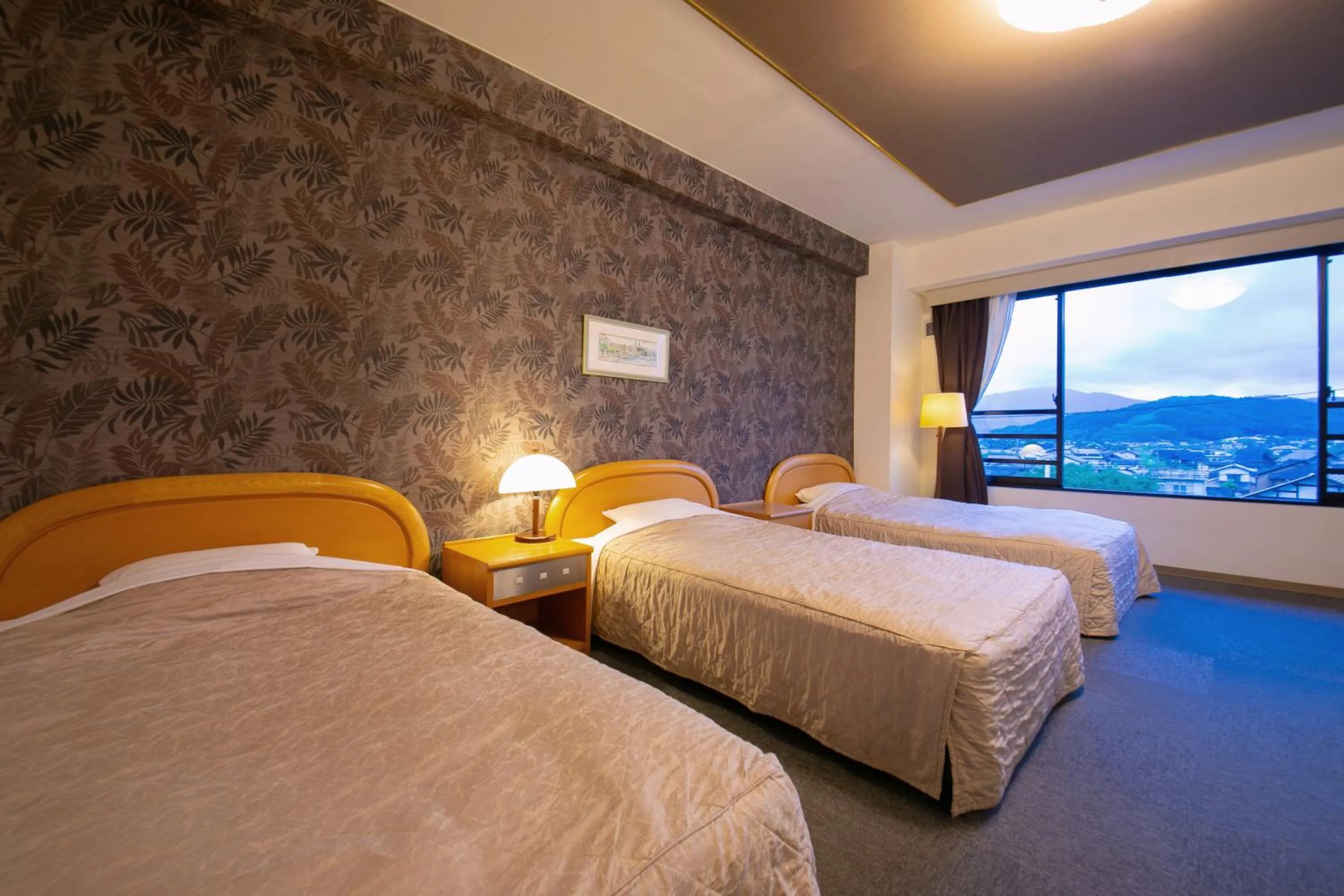 Photo of the whole room, Bed in Yufuin Sansuikan