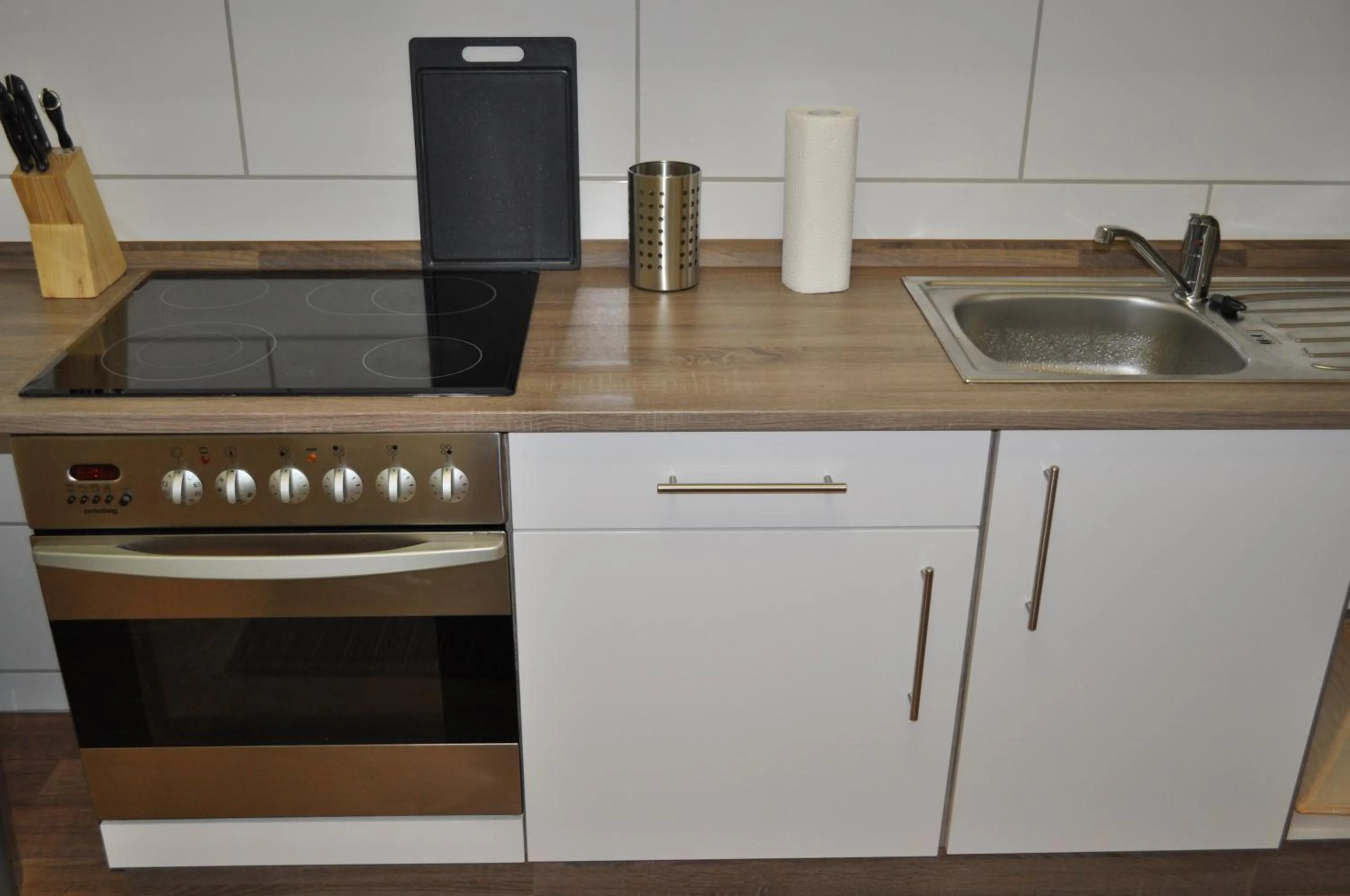 Photo of the whole room in White House Castrop Rauxel