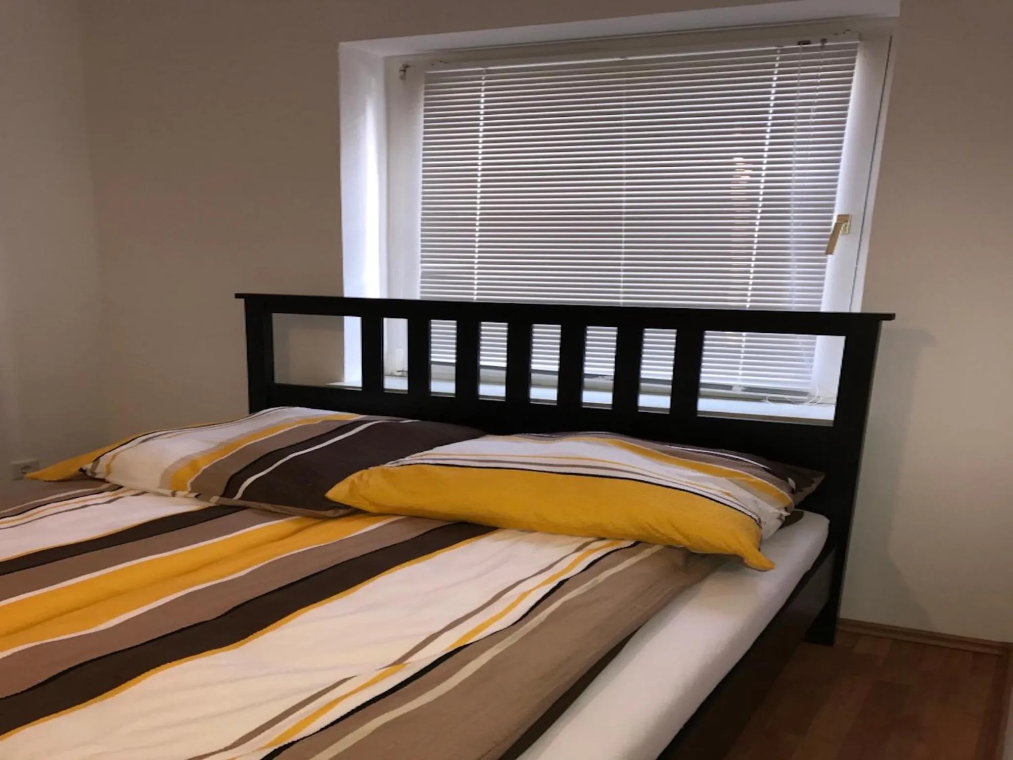 Bedroom, Bed in White House Castrop Rauxel