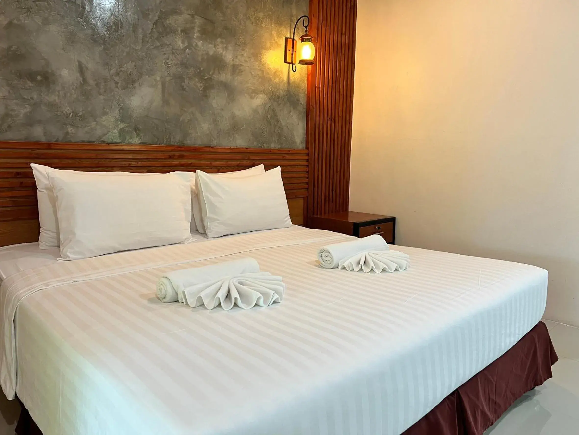 Deluxe Double or Twin Room with Balcony in The Canal Garden Resort Deluxe Double or Twin Room with Balcony in The Canal Garden Resort