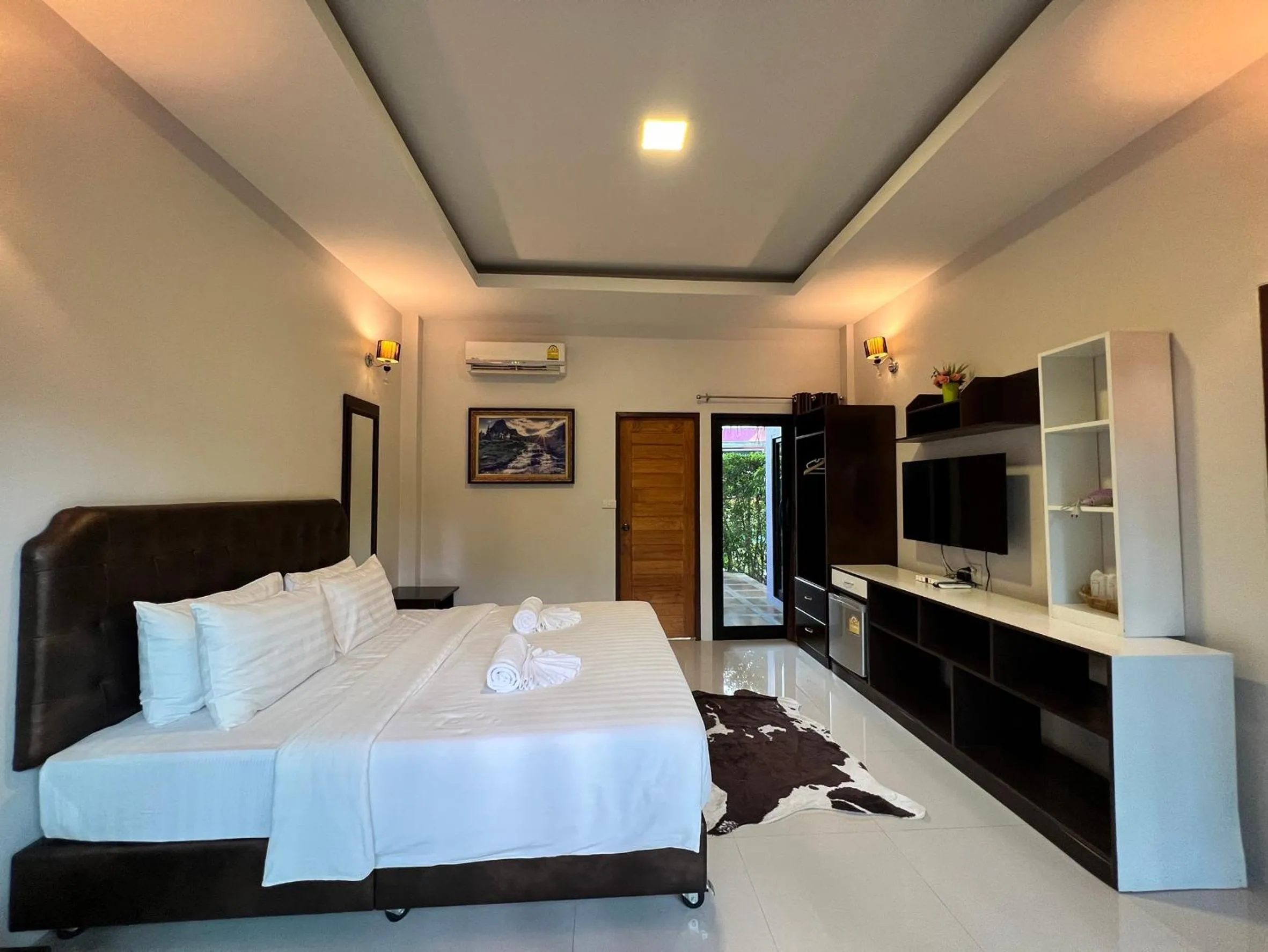 Photo of the whole room, Bed in The Canal Garden Resort