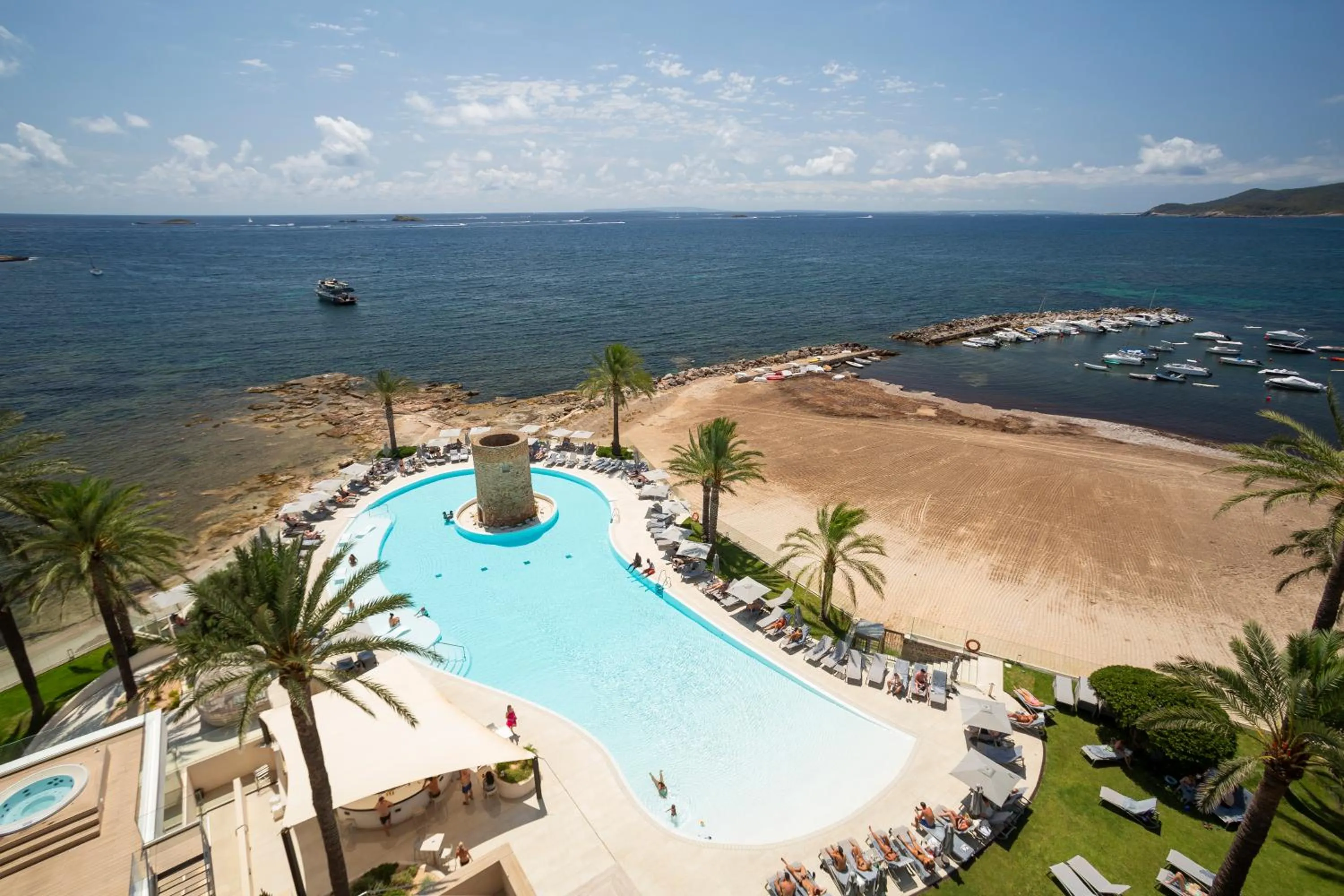 Pool view in Hotel Torre del Mar - Ibiza