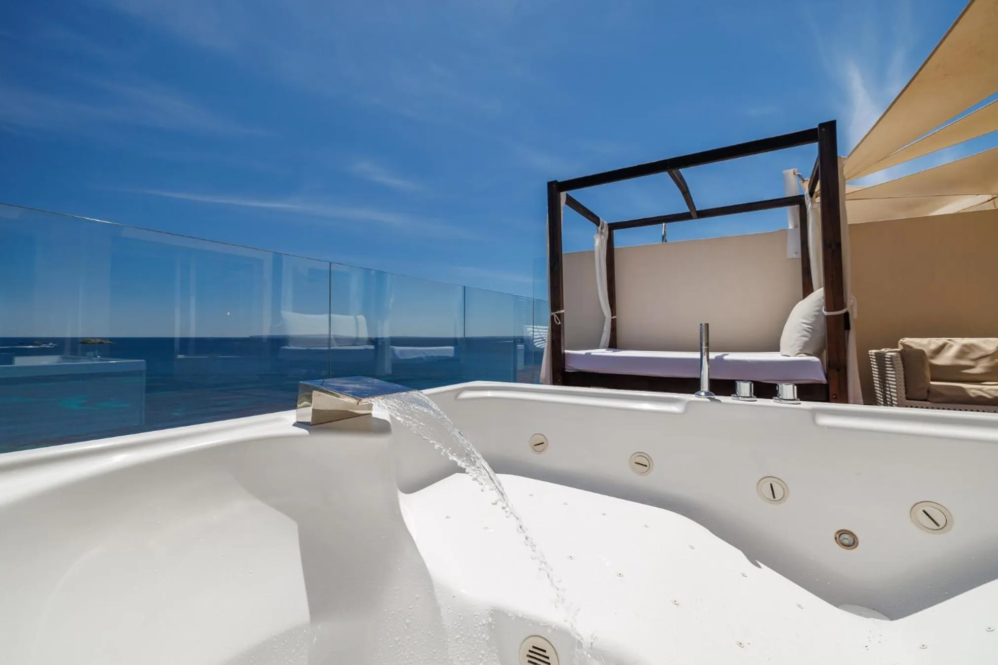 Hot Tub in Hotel Torre del Mar - Ibiza