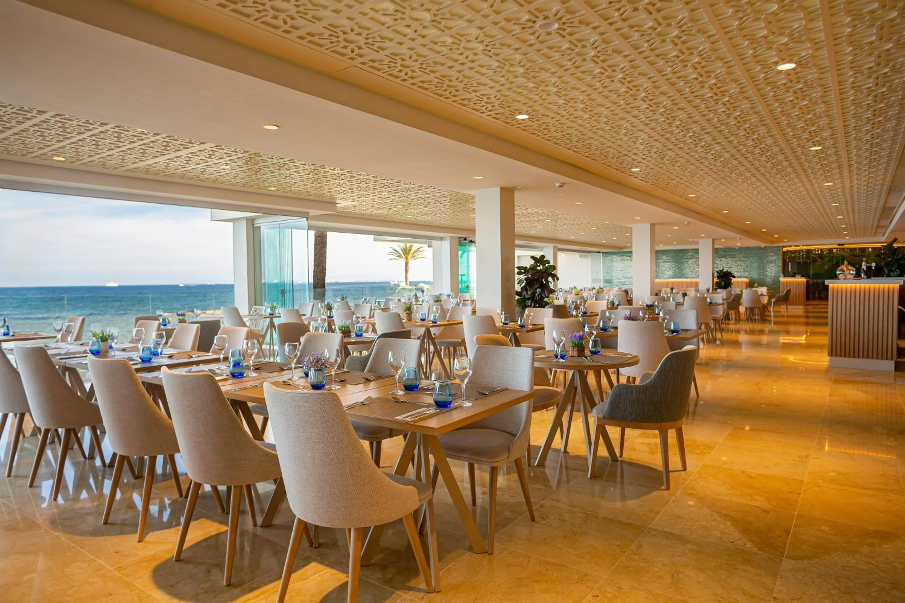 Restaurant/places to eat in Hotel Torre del Mar - Ibiza