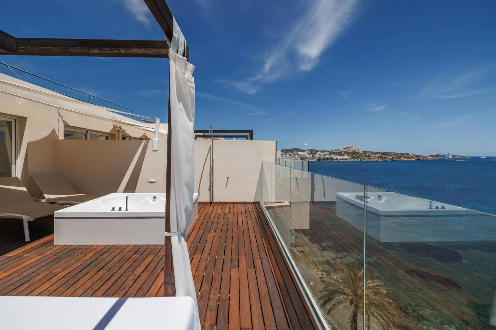 Hot Tub in Hotel Torre del Mar - Ibiza