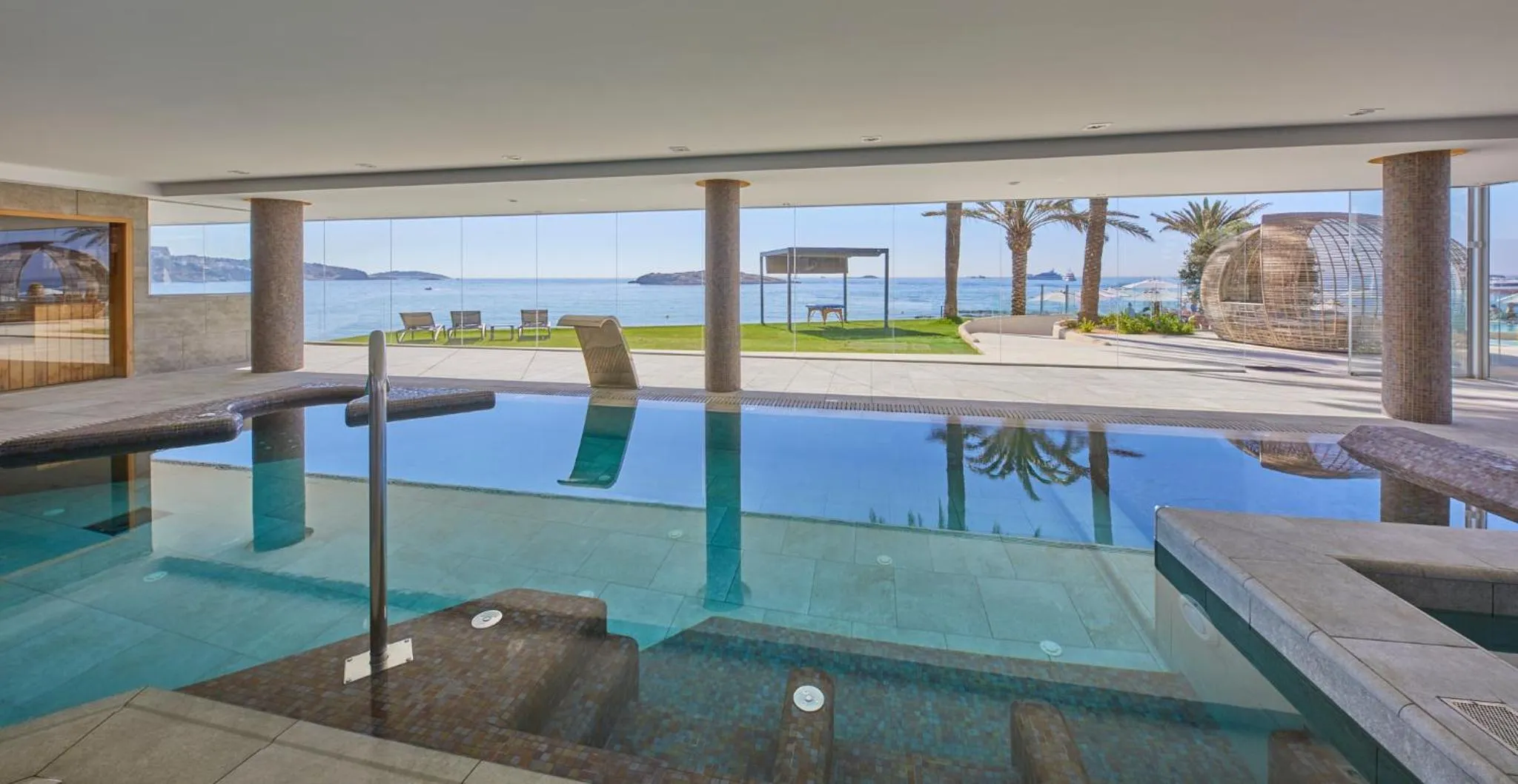 Hot Tub in Hotel Torre del Mar - Ibiza