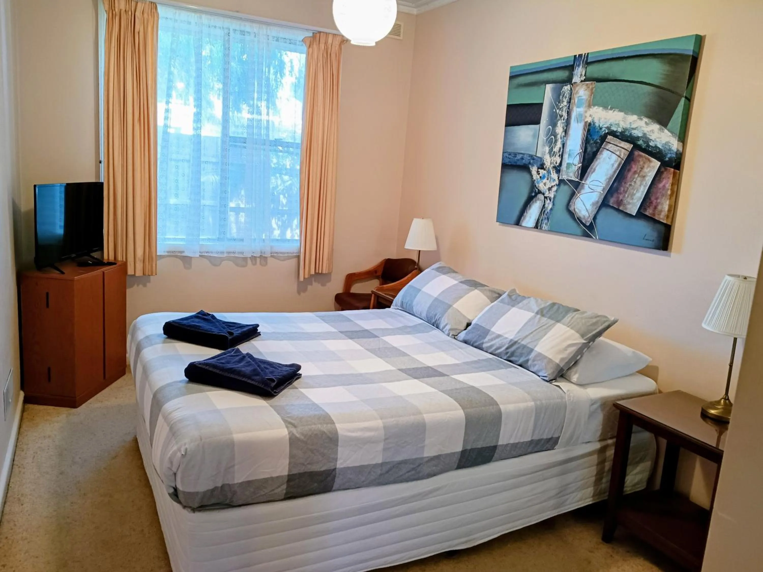 Bedroom, Bed in Lakes Entrance Holiday Units