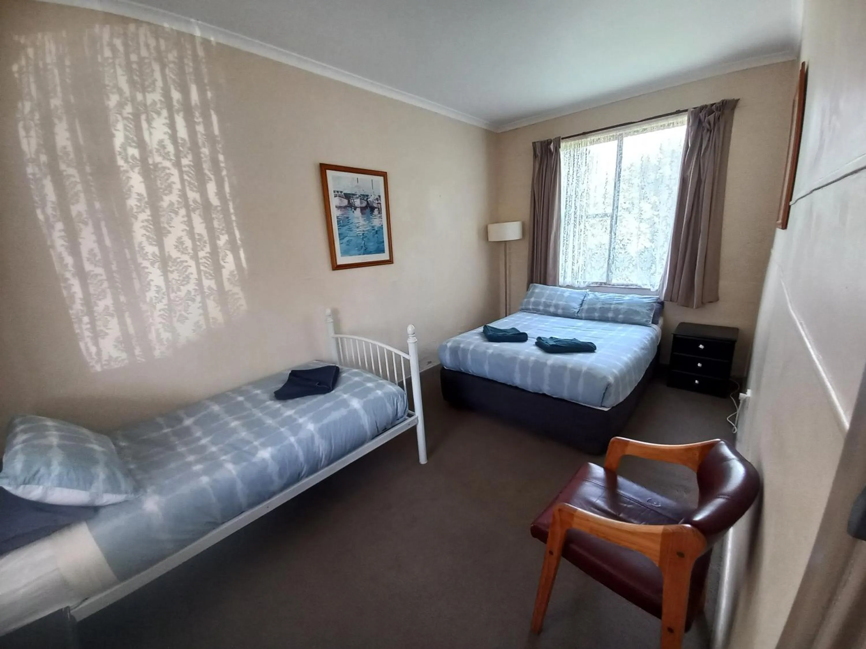 Bedroom, Bed in Lakes Entrance Holiday Units