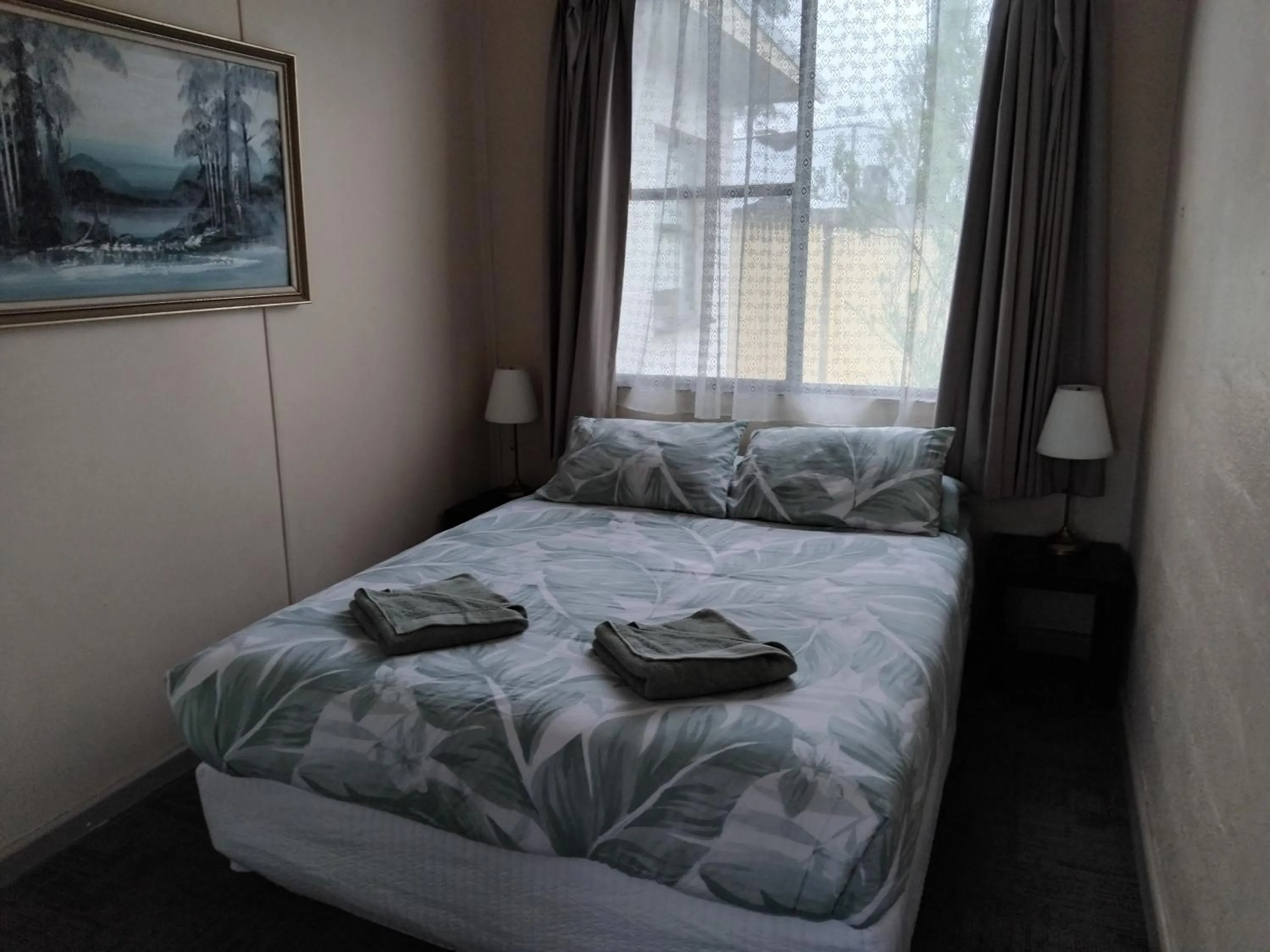 Bedroom, Bed in Lakes Entrance Holiday Units