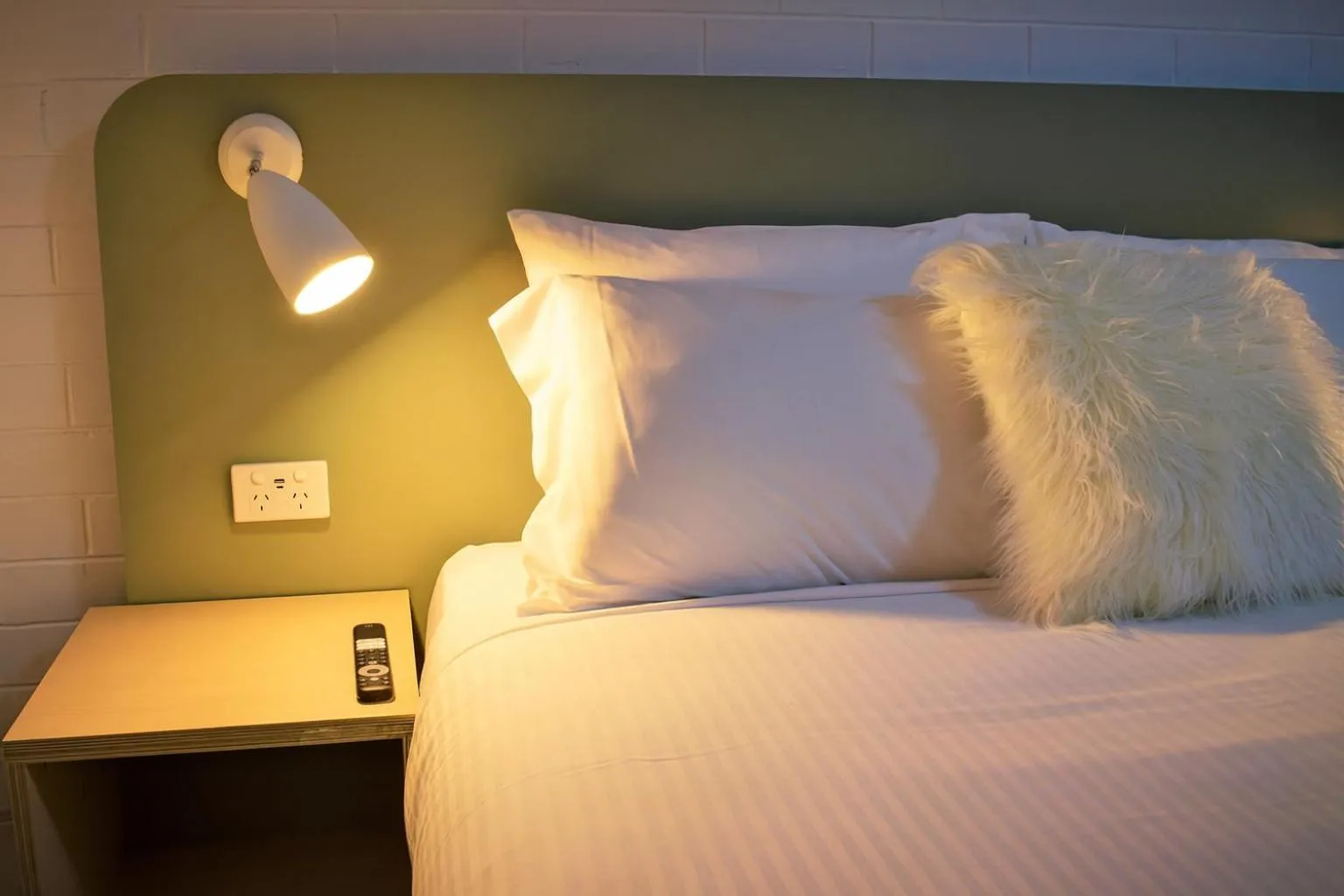 Bed in Wilsons Promontory Motel