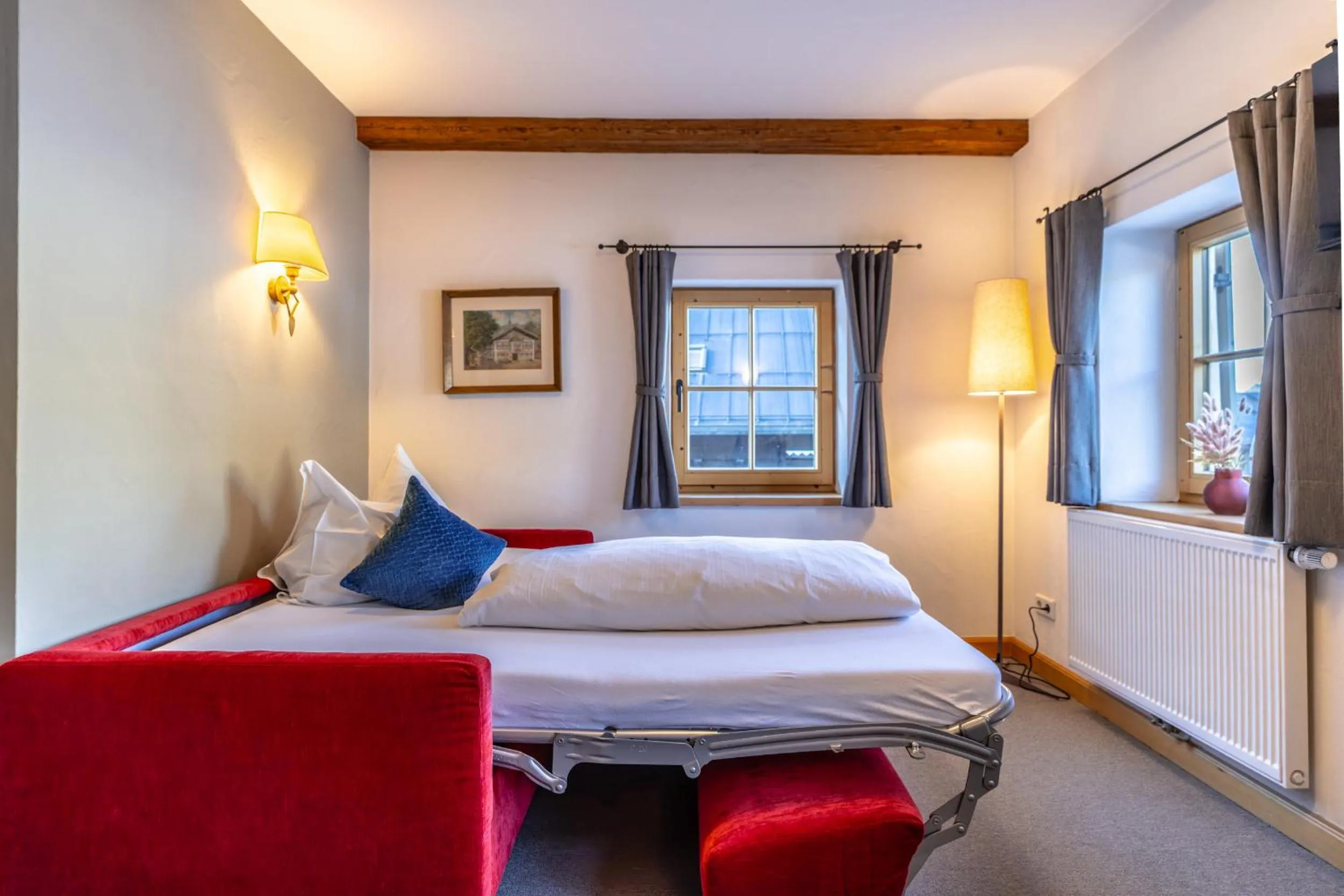 Bed in Gasthof Auwirt in Aurach