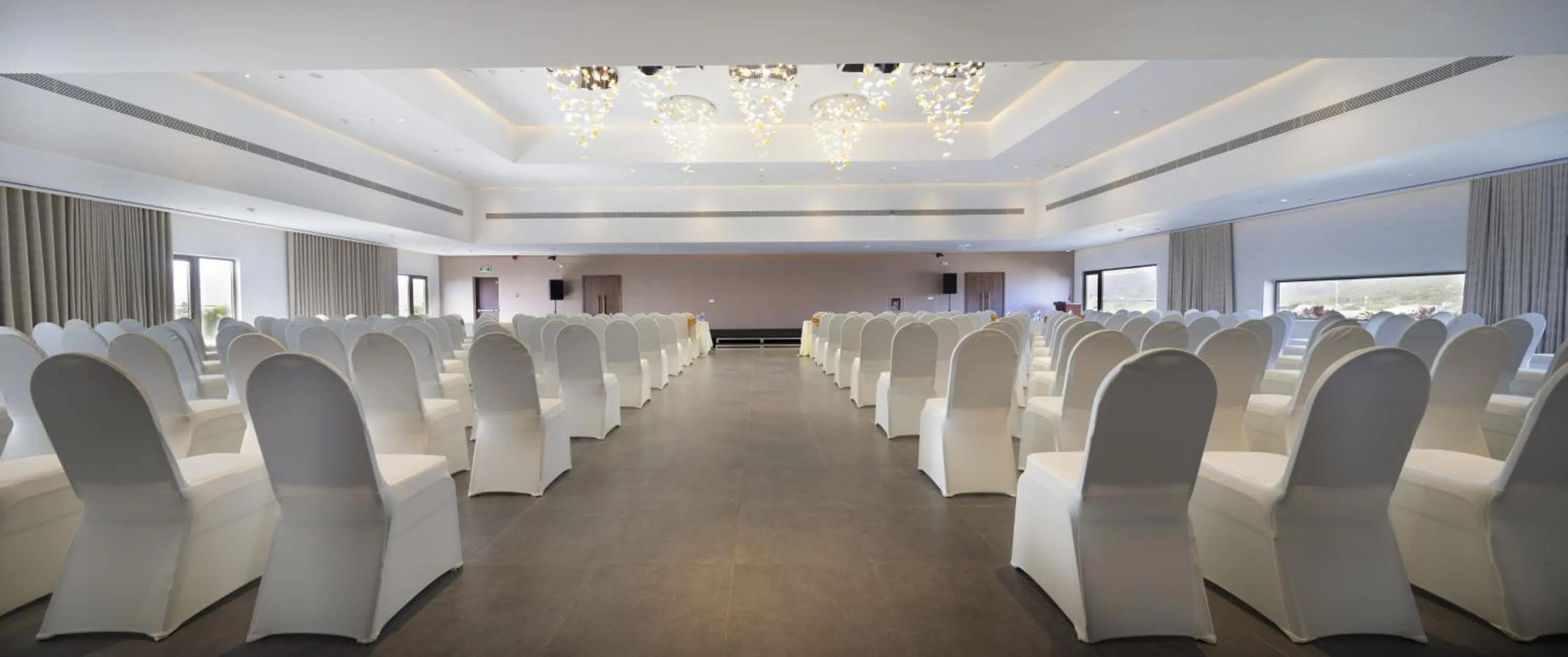 Meeting/conference room in Iconic Long Hai Hotel