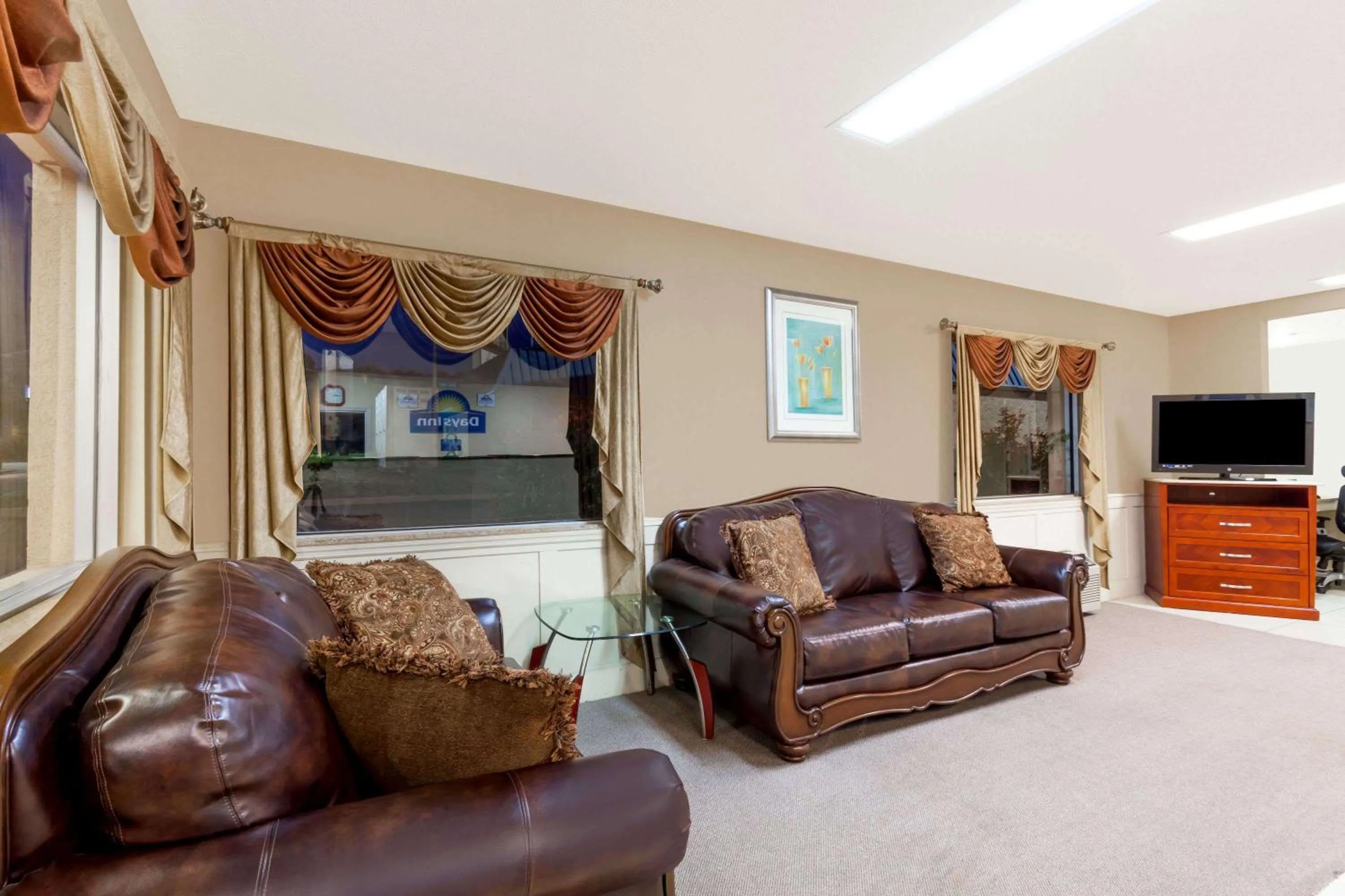 Lobby or reception in Days Inn by Wyndham Columbia