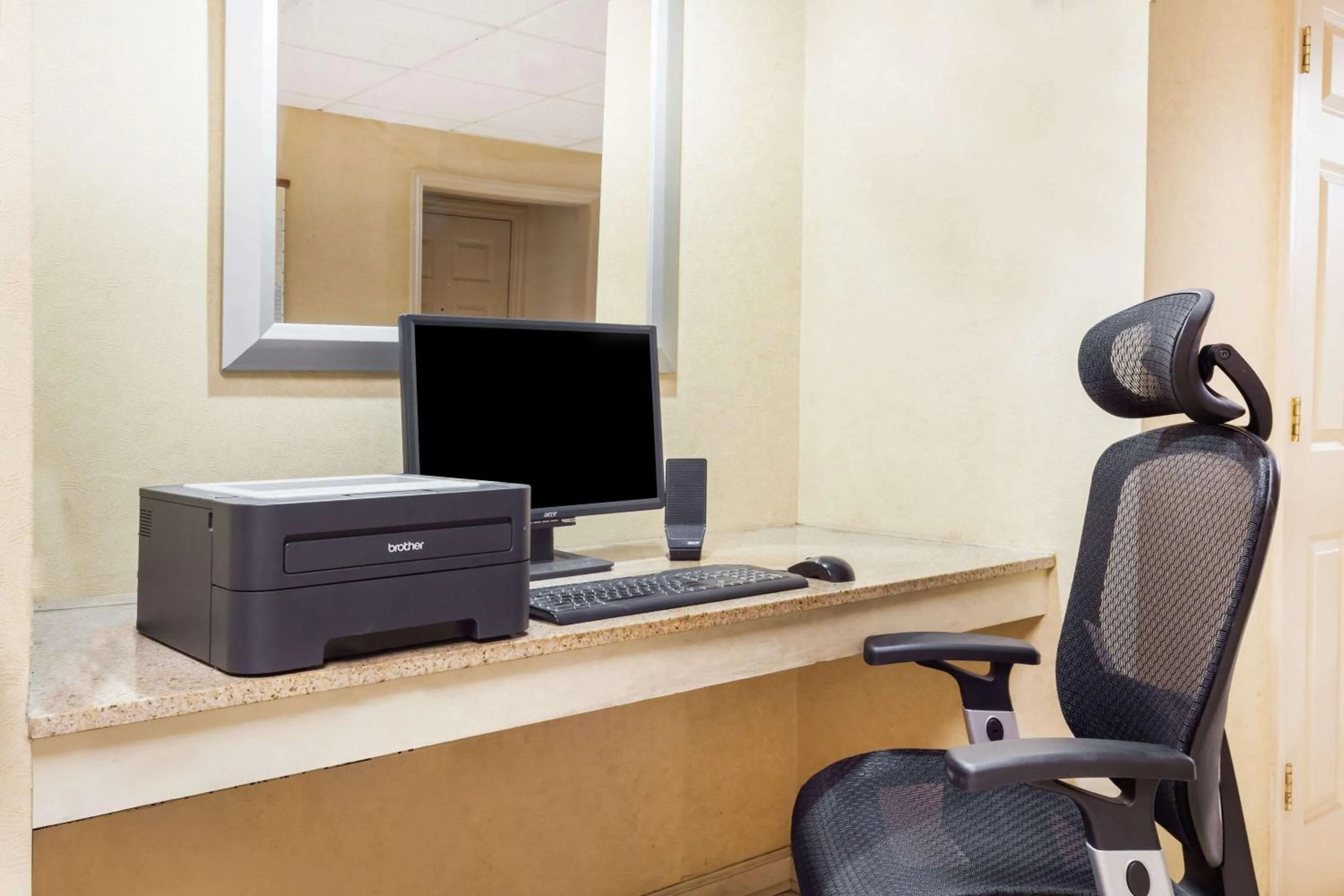 Business facilities in Days Inn by Wyndham Columbia