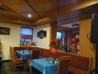 Restaurant/places to eat in Hotel und Restaurant Piccolo