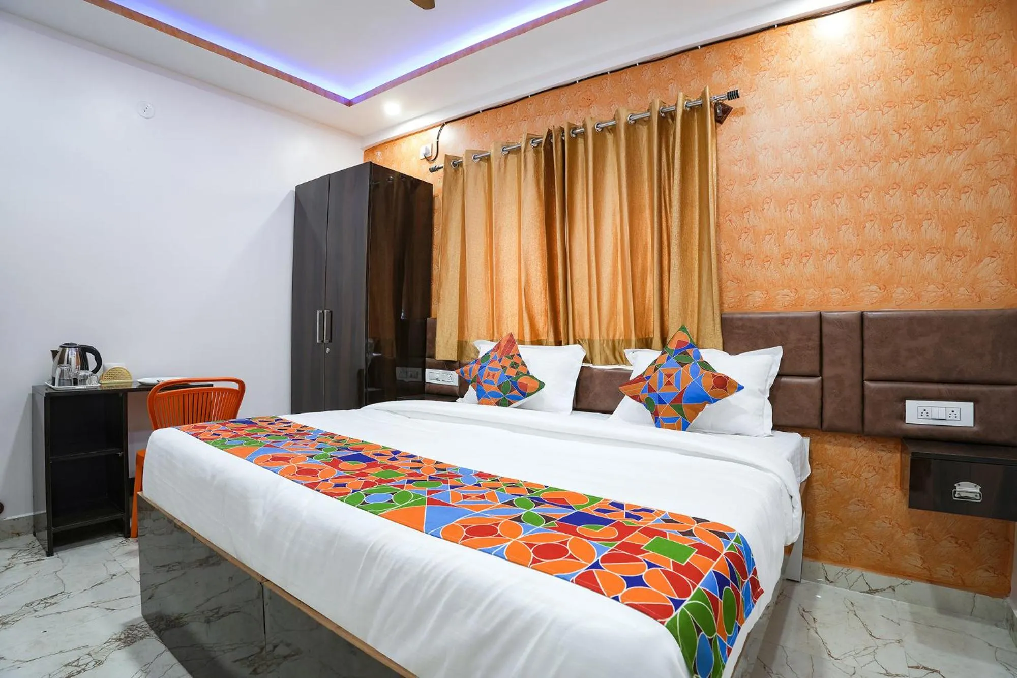 Bed in FabHotel A White Pearl Suites - Yelahanka