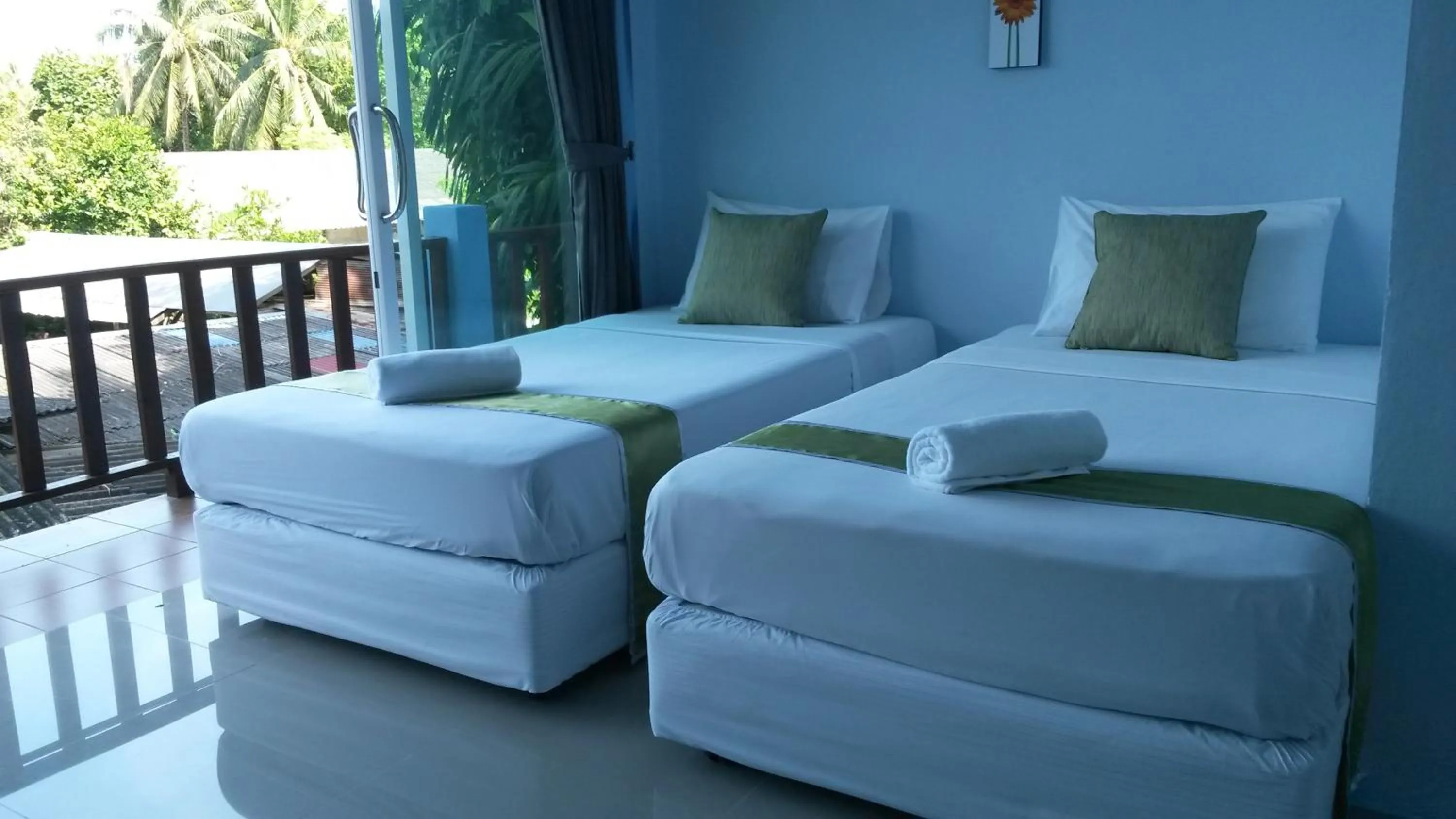 Bedroom, Bed in Hotel Rung Phangan