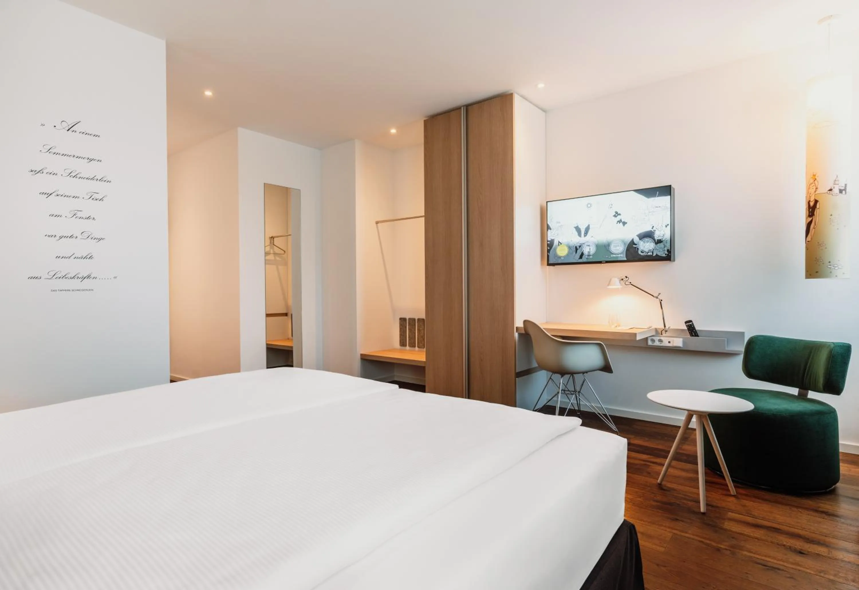 Bed in Grimms Hotel Hanau