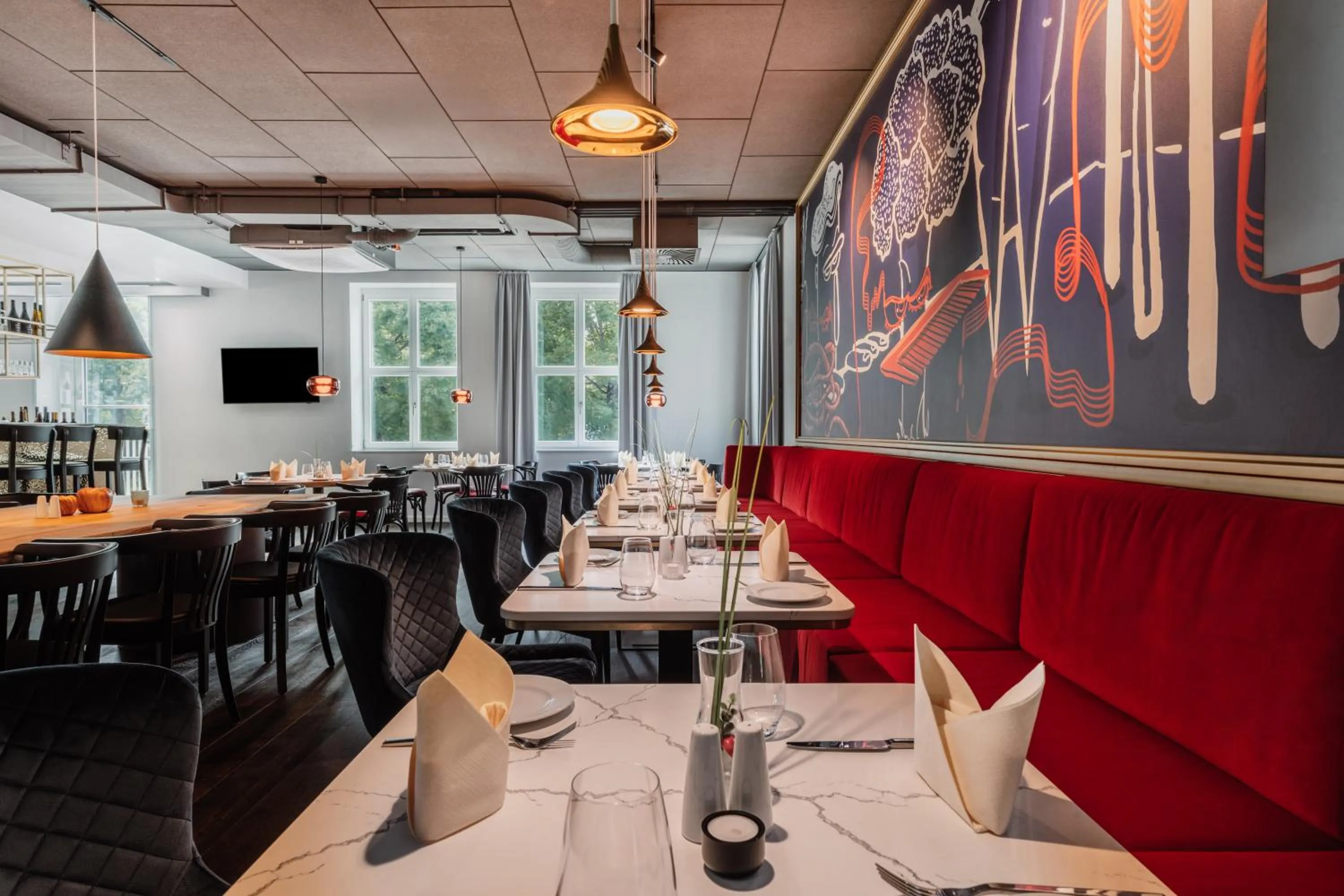 Restaurant/places to eat in Grimms Hotel Hanau