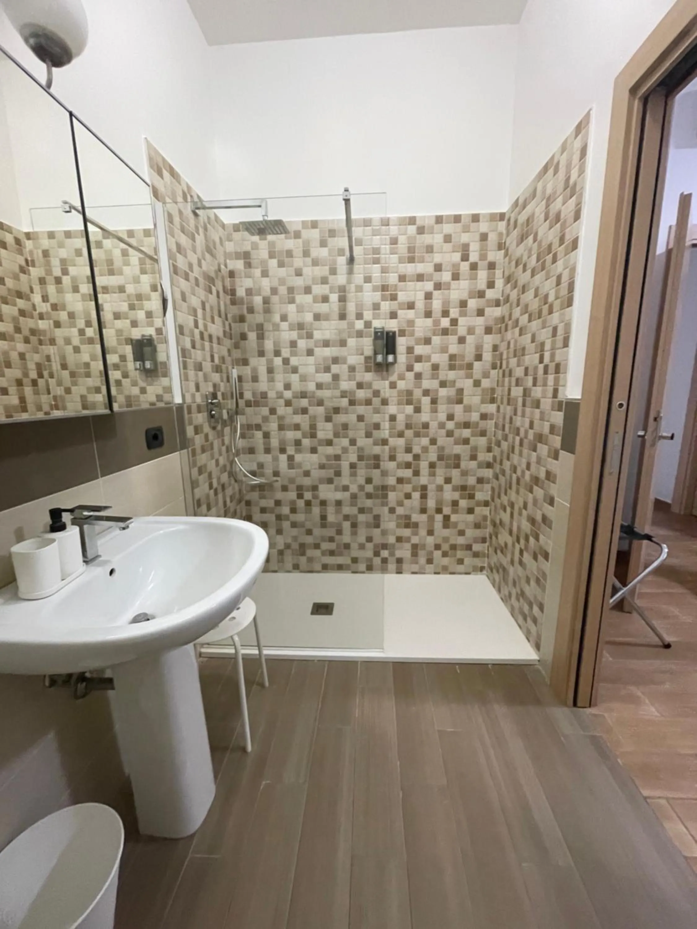 Shower in Zia Bi Bed and Breakfast