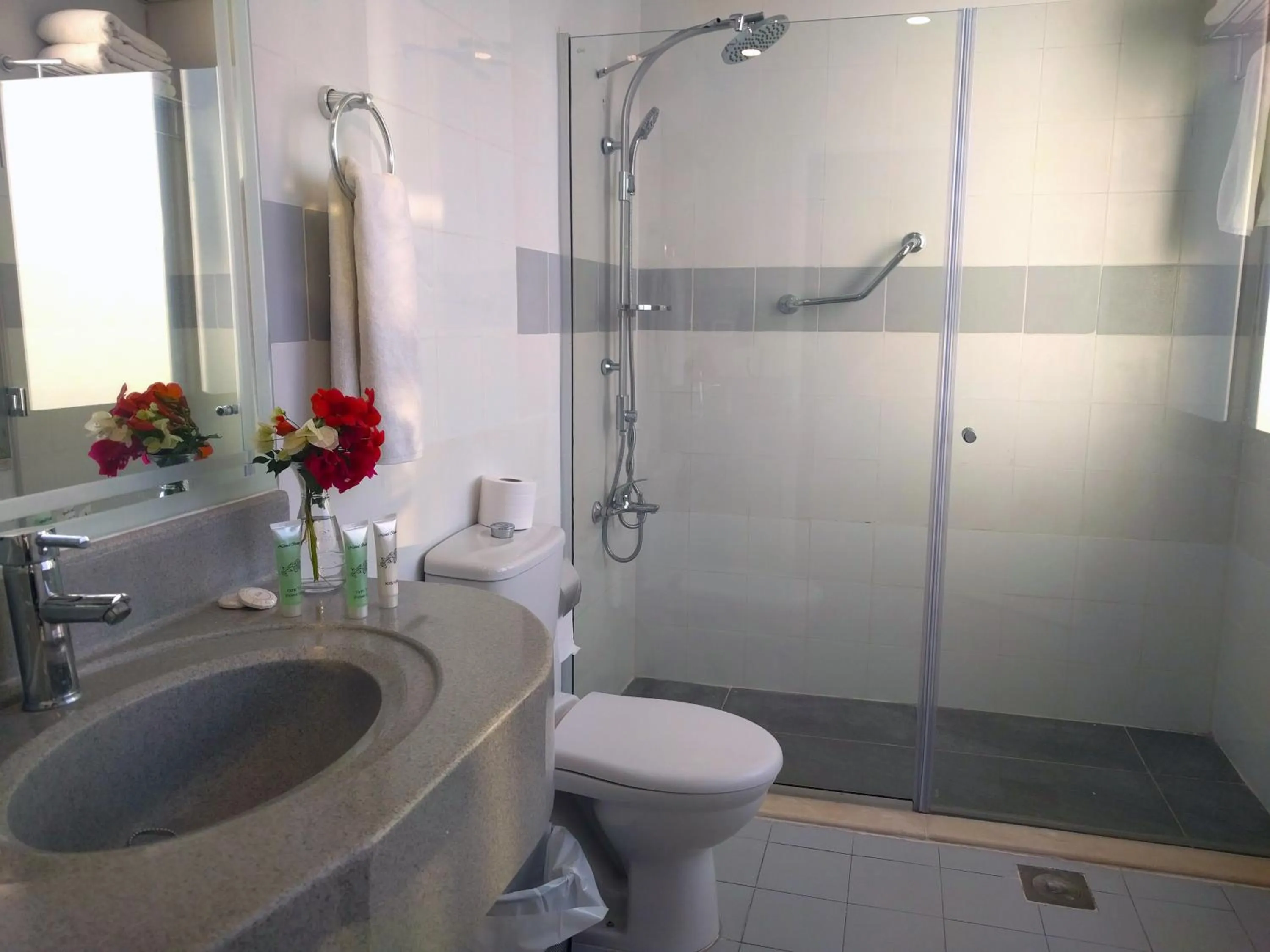 Bathroom in City Inn Palace Hotel