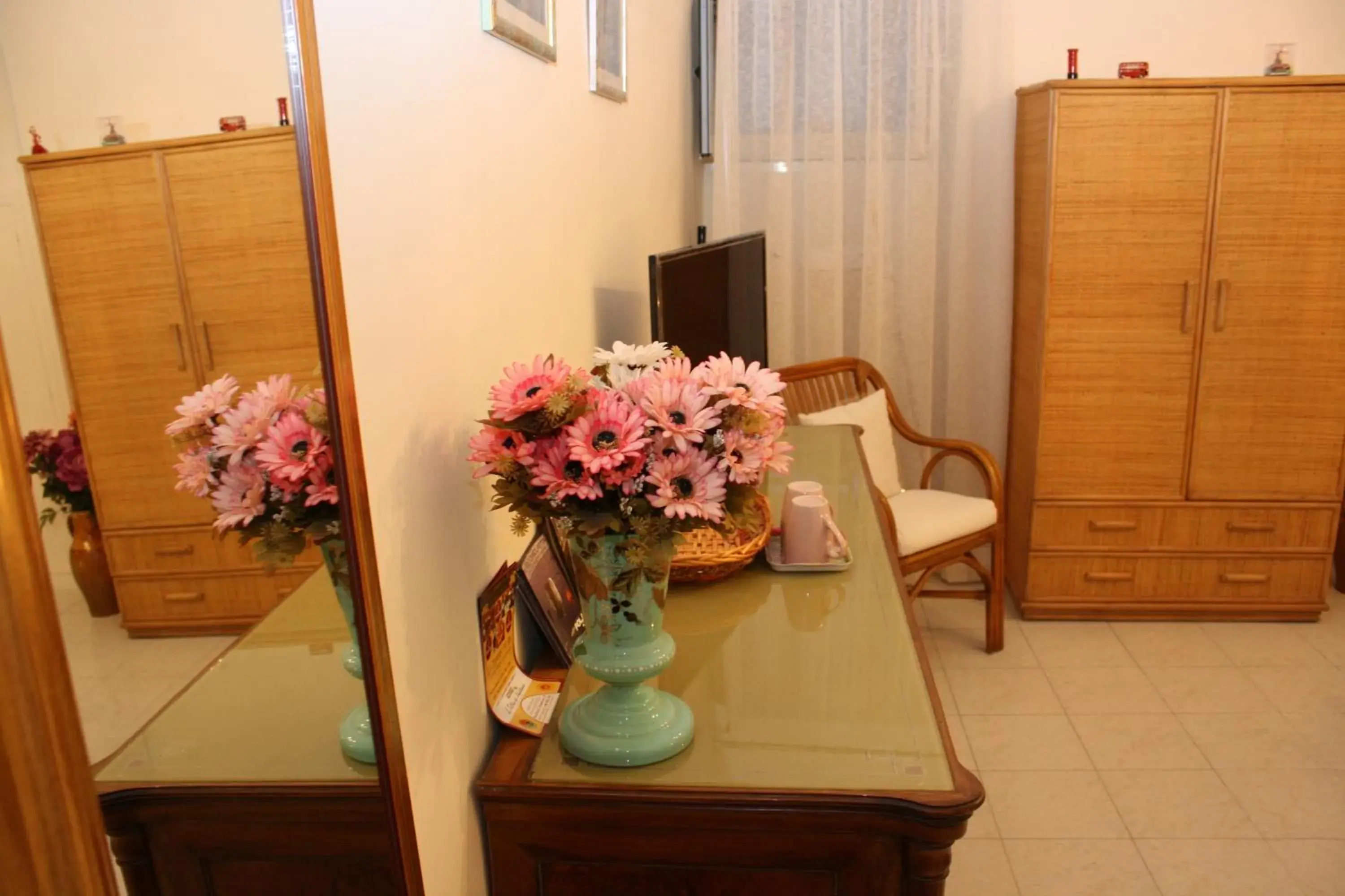 Large Double Room in B&B Paradiso San Vincenzo Large Double Room in B&B Paradiso San Vincenzo