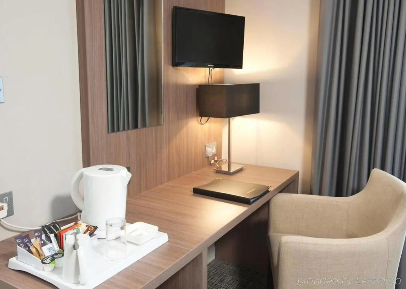 Coffee/tea facilities in Riverside Hotel