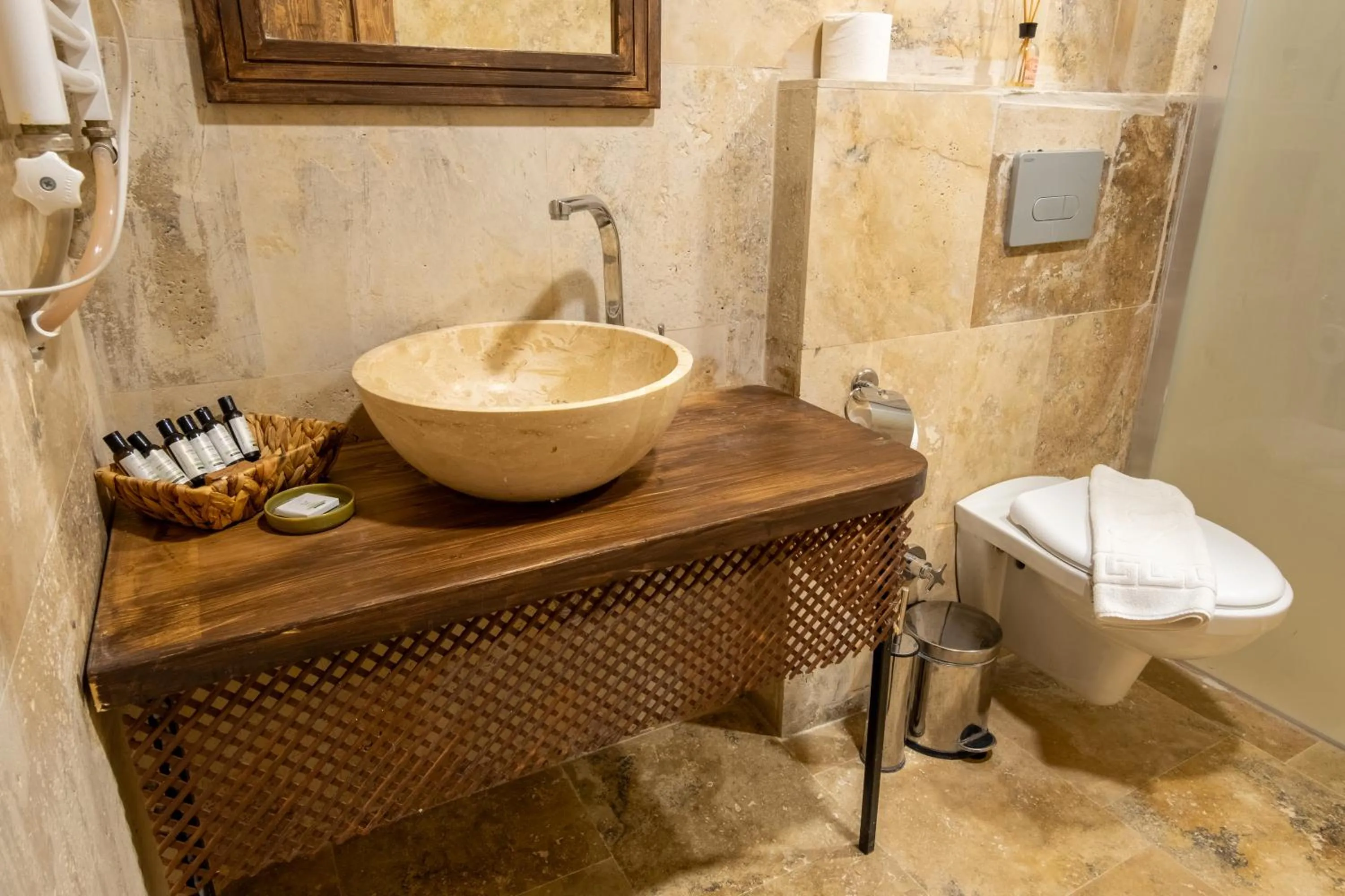 Shower in Mayda Cappadocia