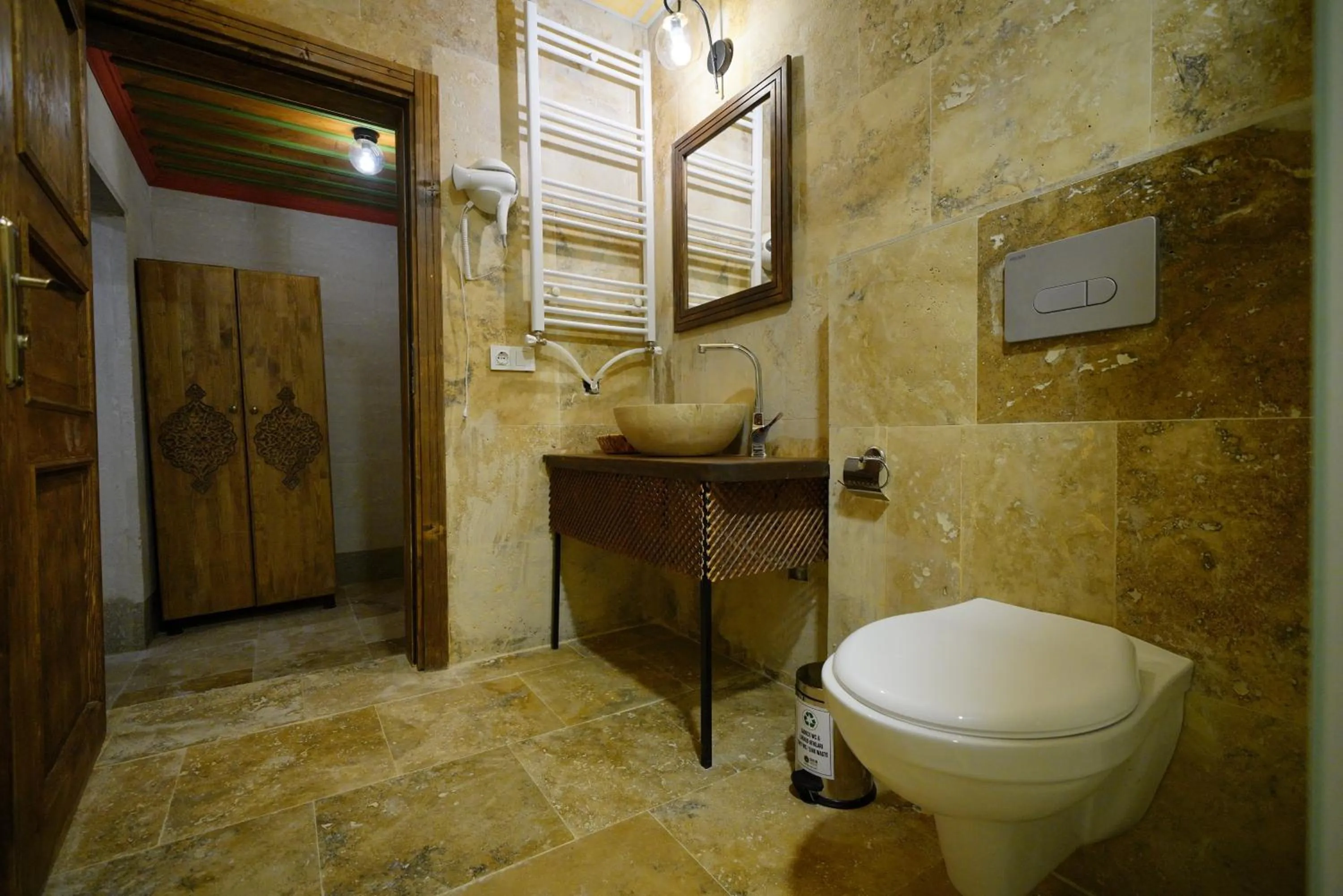 Shower in Mayda Cappadocia