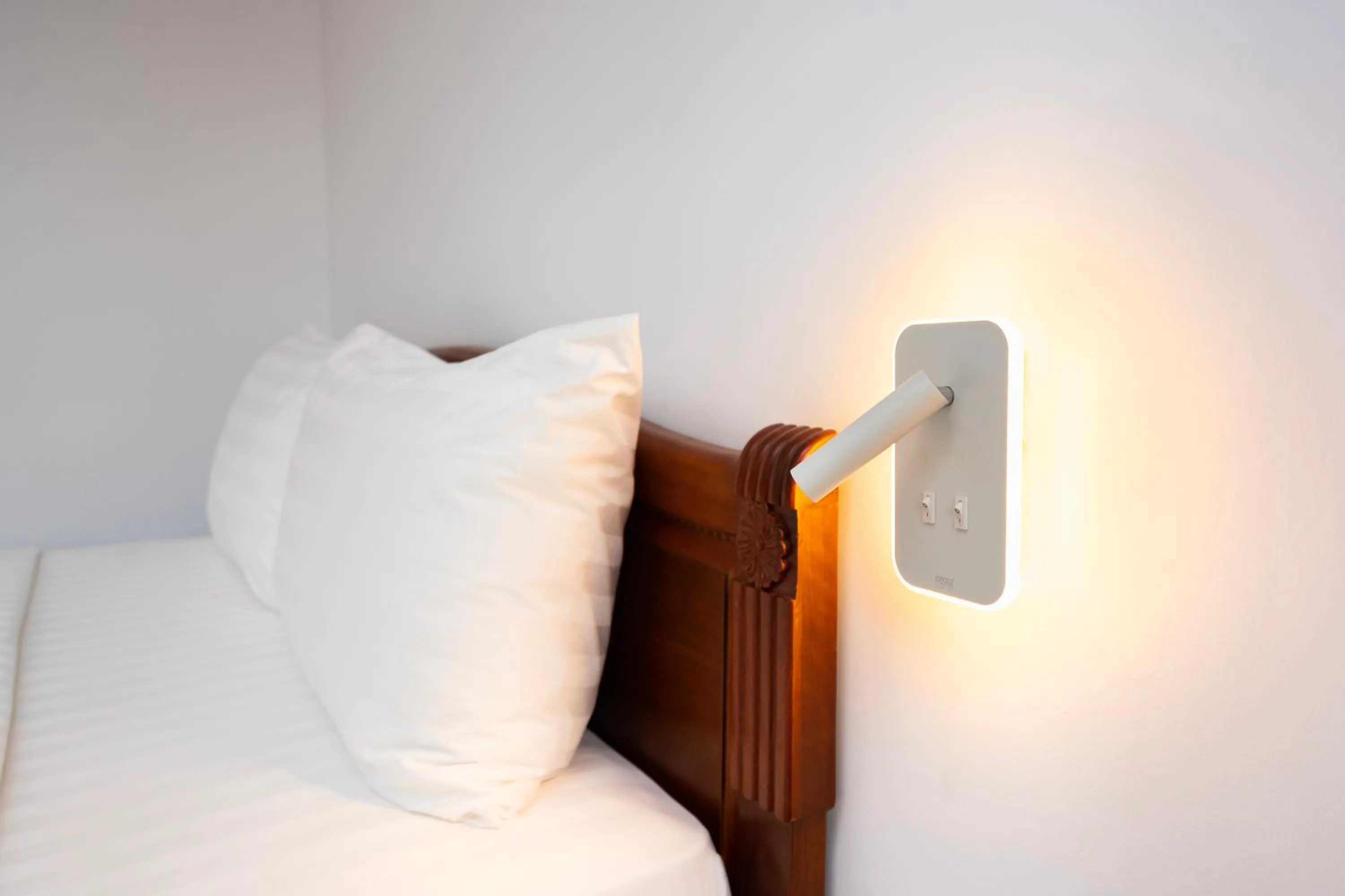 Photo of the whole room, Bed in Hoang Luxury Hotel Dist 1 Ho Chi Minh