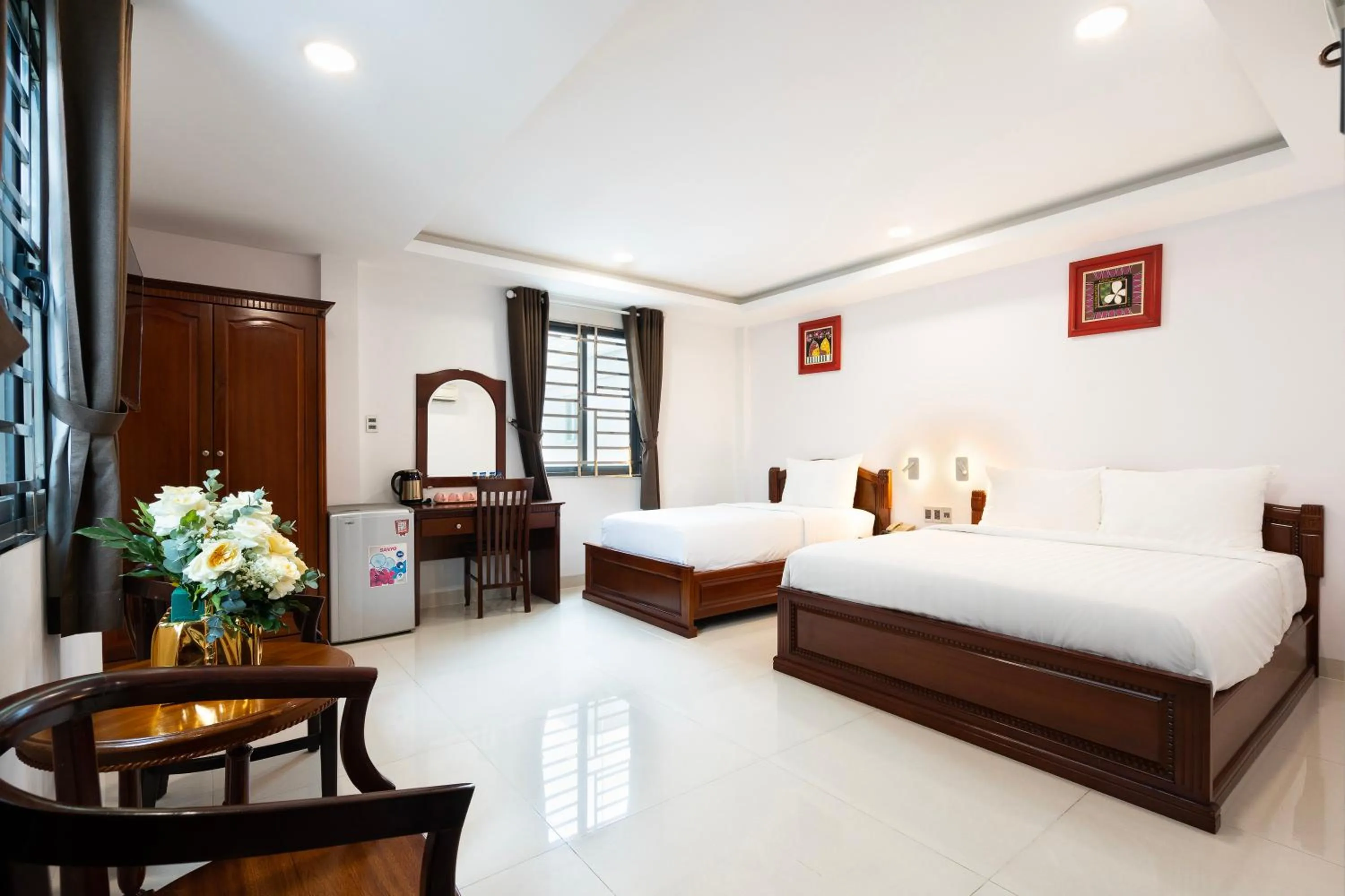 Seating area, Bed in Hoang Luxury Hotel Dist 1 Ho Chi Minh