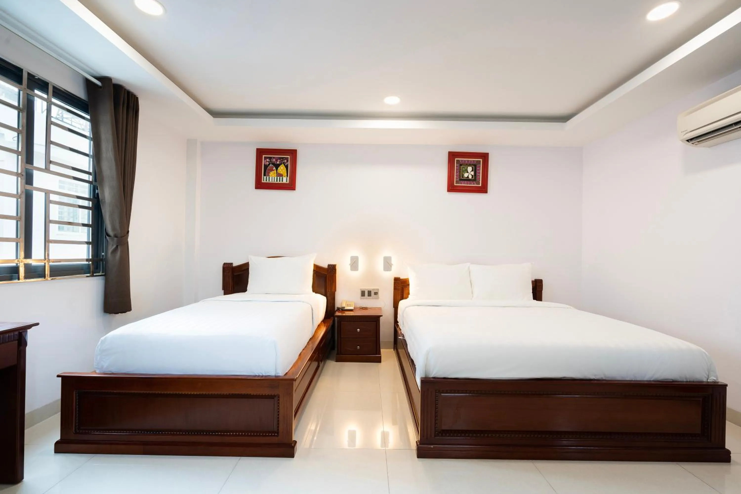Bed in Hoang Luxury Hotel Dist 1 Ho Chi Minh