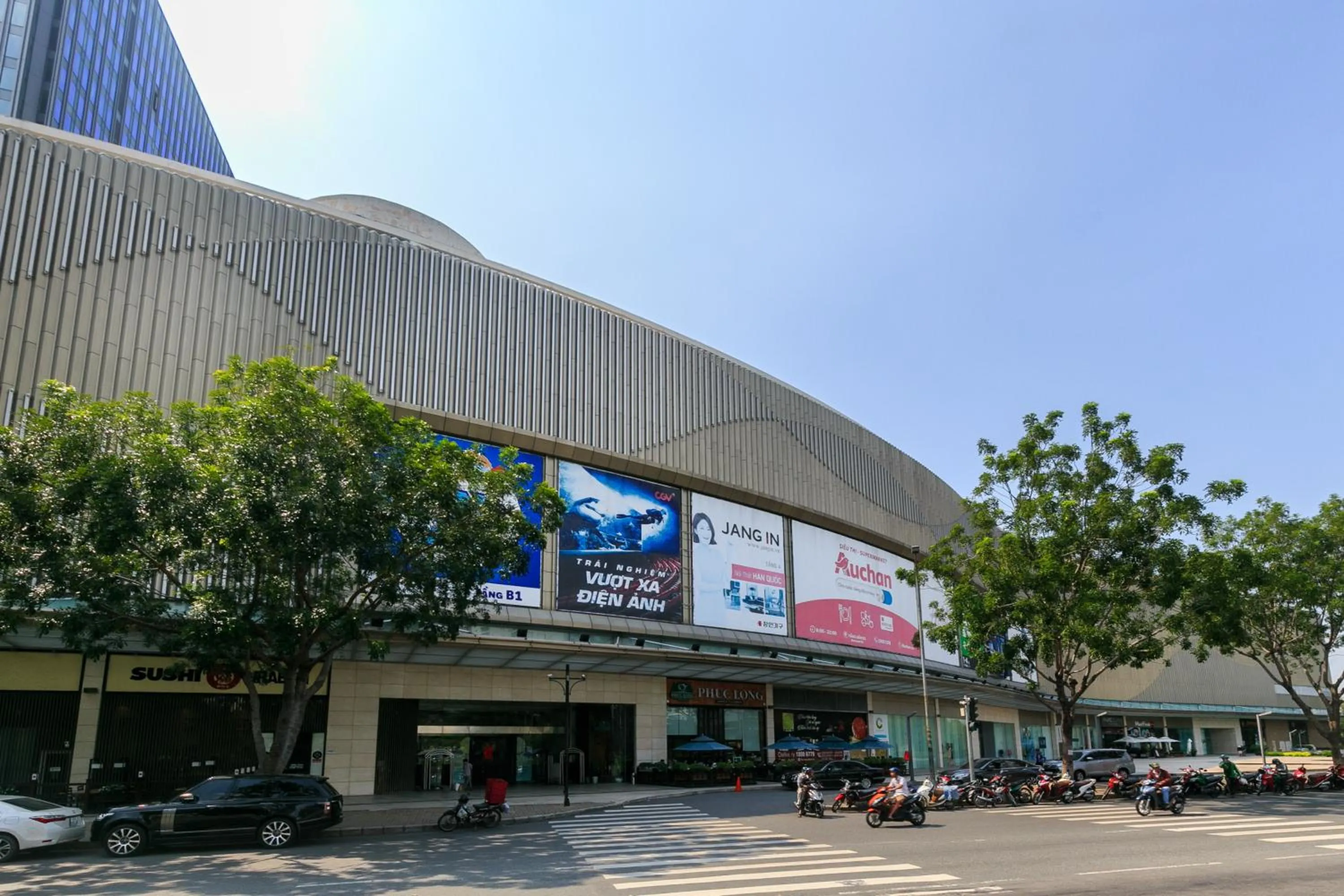 Entertainment in Hoang Luxury Hotel Dist 1 Ho Chi Minh