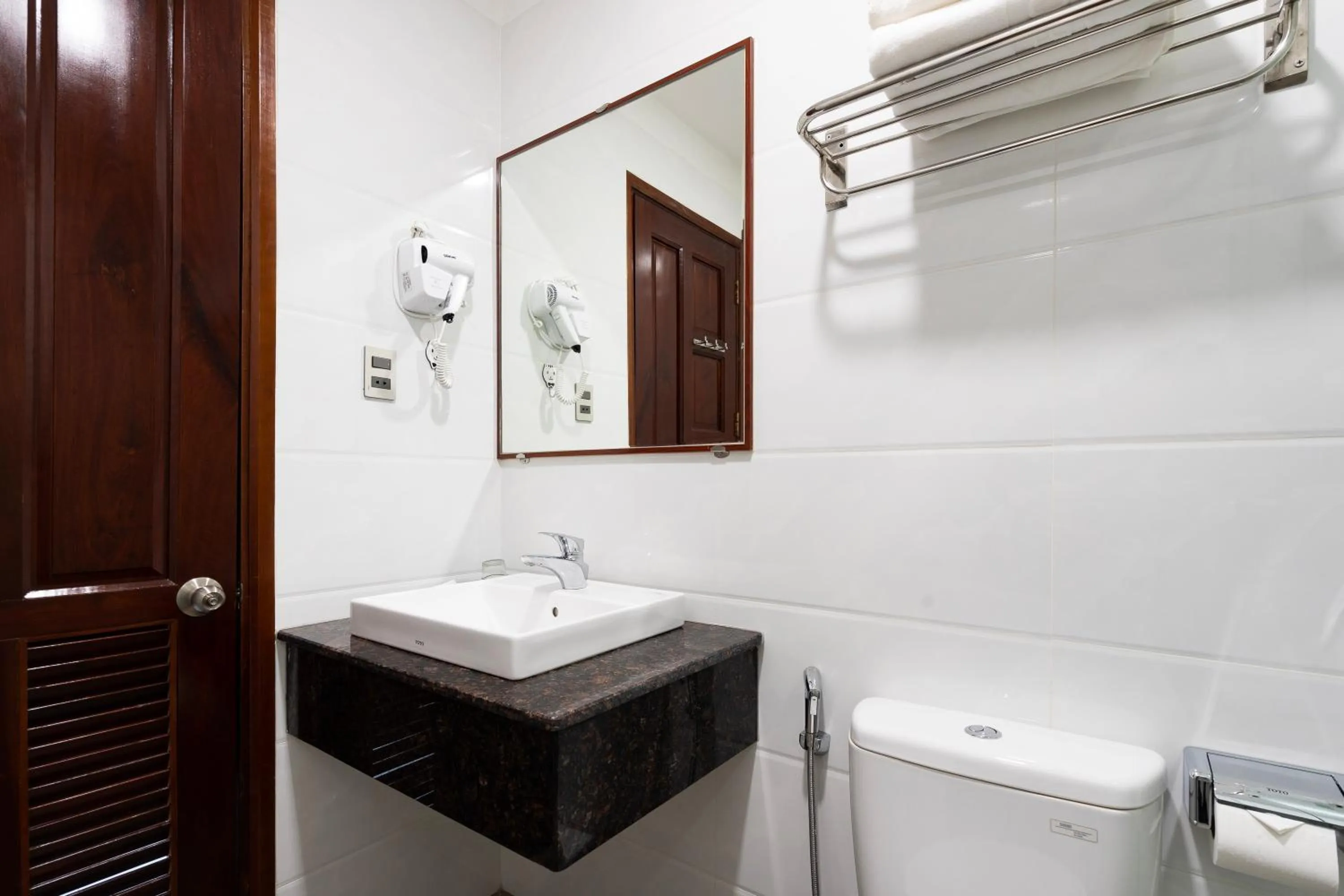 Toilet in Hoang Luxury Hotel Dist 1 Ho Chi Minh