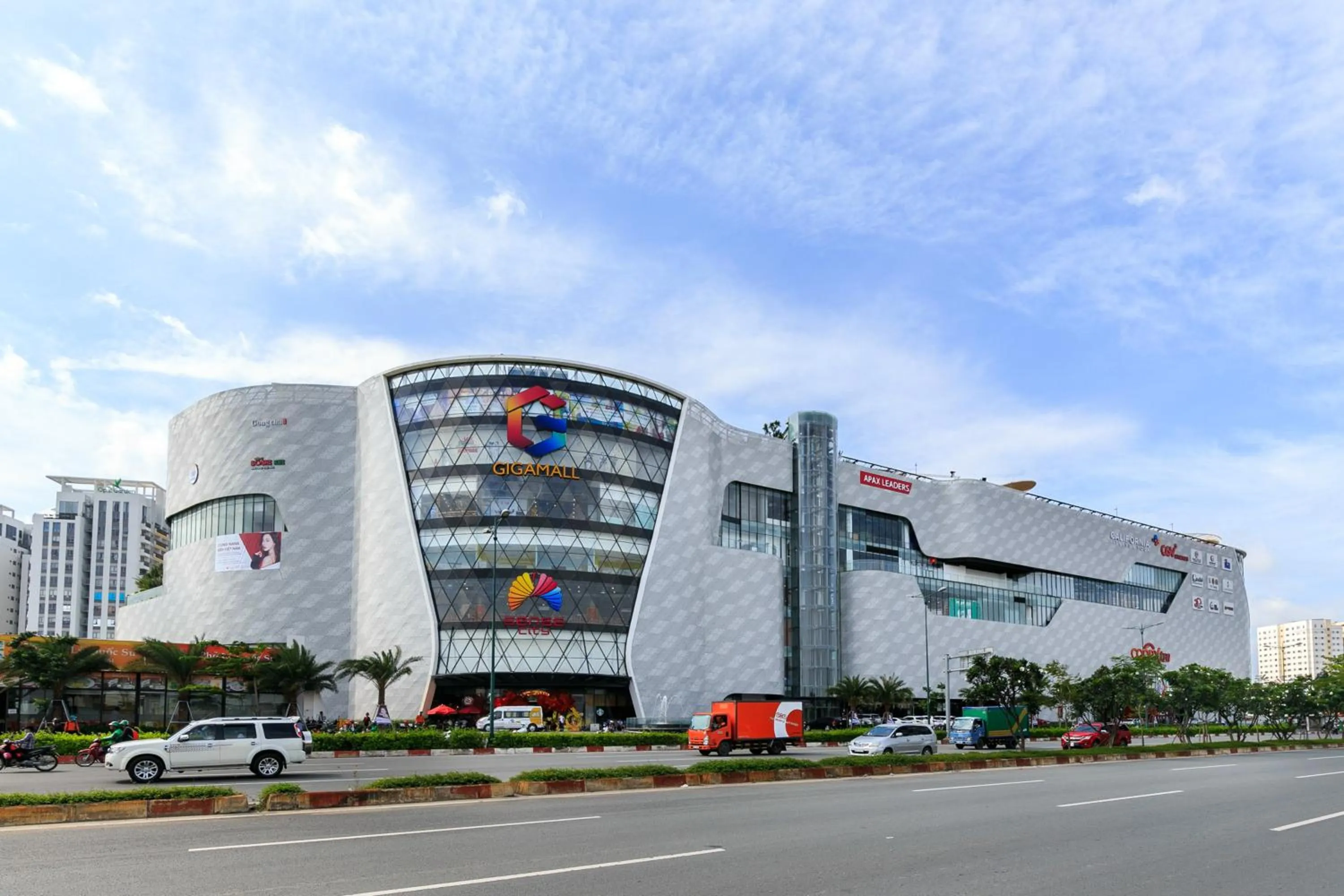 Entertainment in Hoang Luxury Hotel Dist 1 Ho Chi Minh