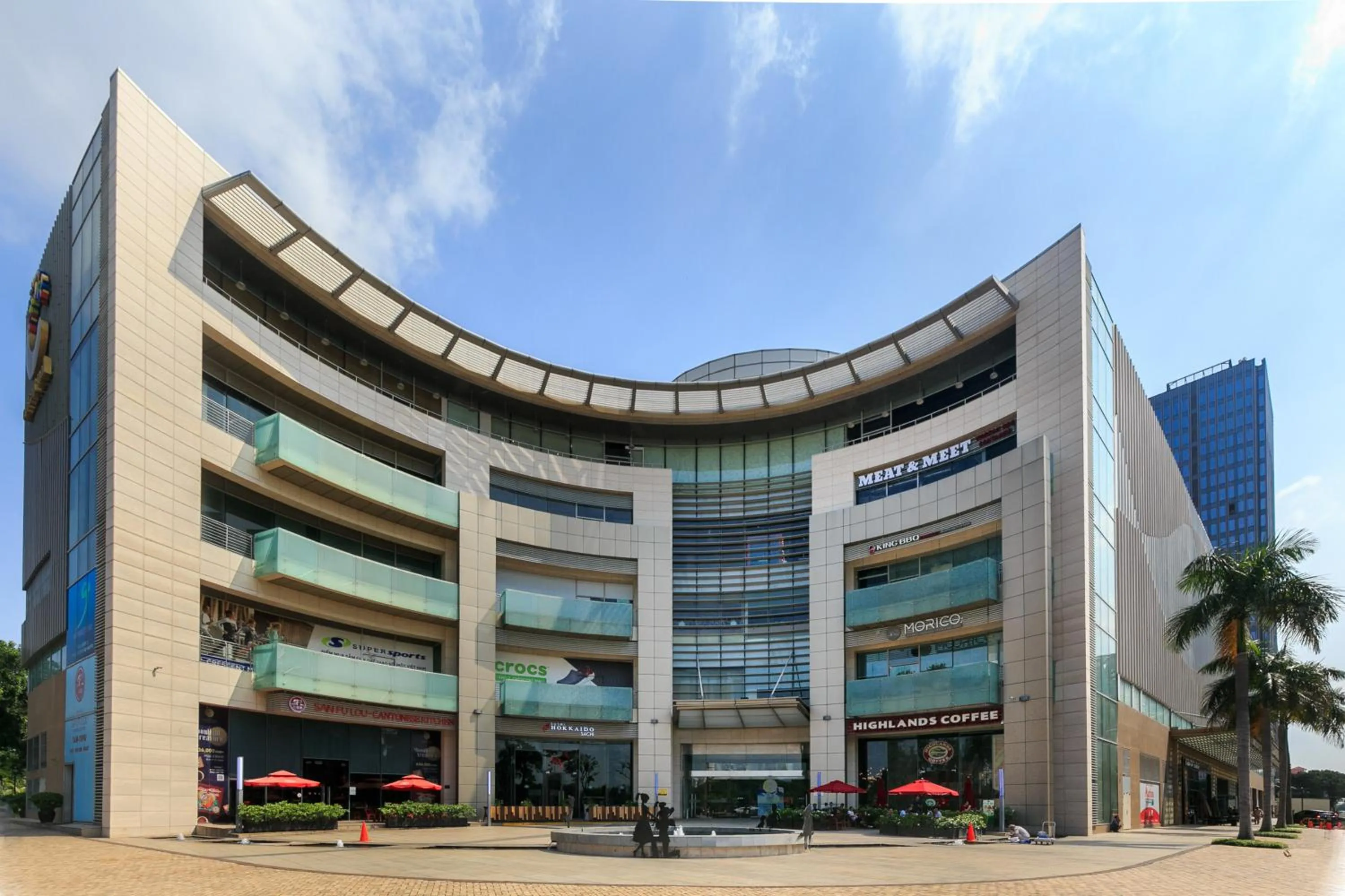 Entertainment in Hoang Luxury Hotel Dist 1 Ho Chi Minh