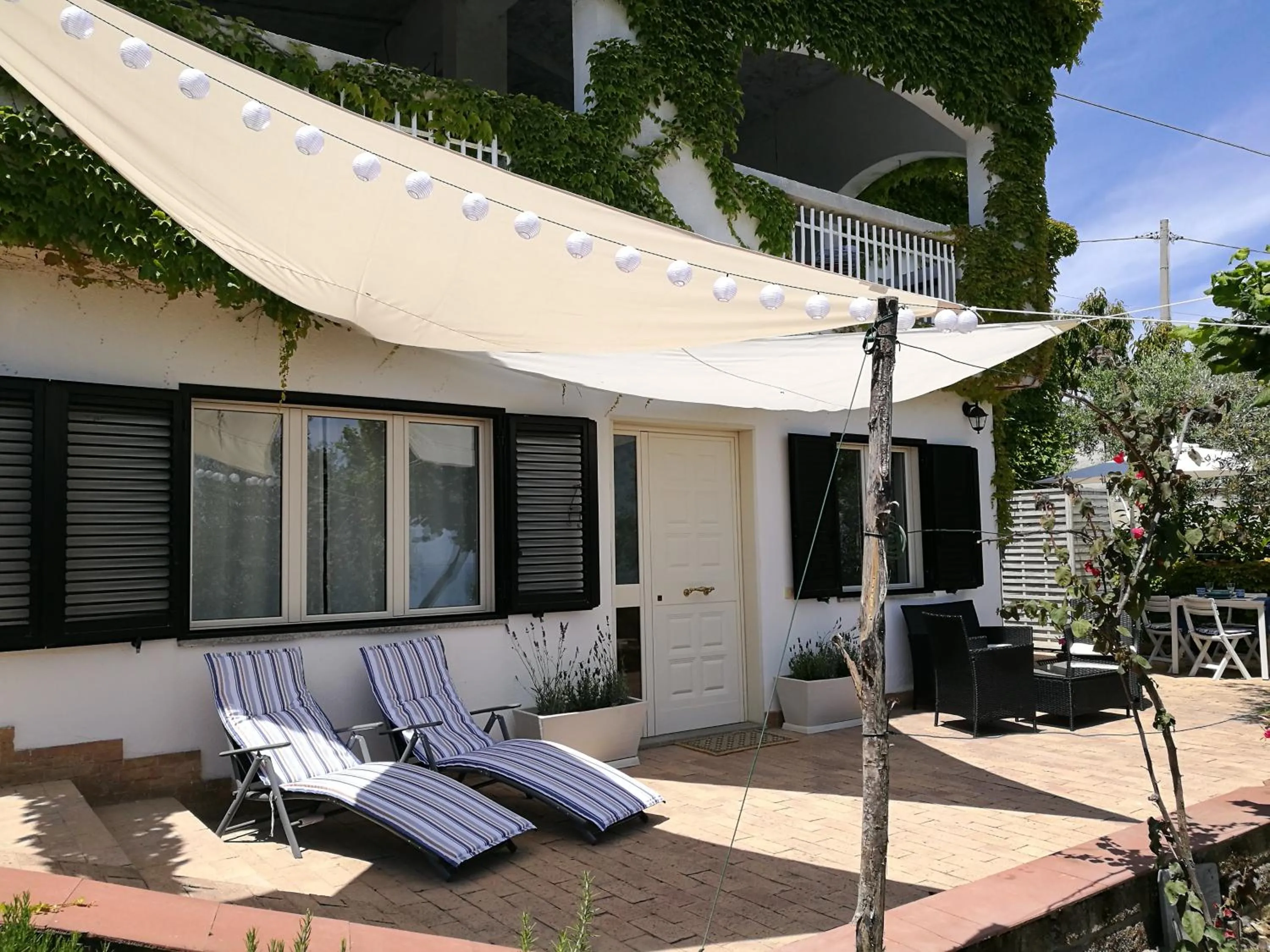 Property building in Villa Rosaria