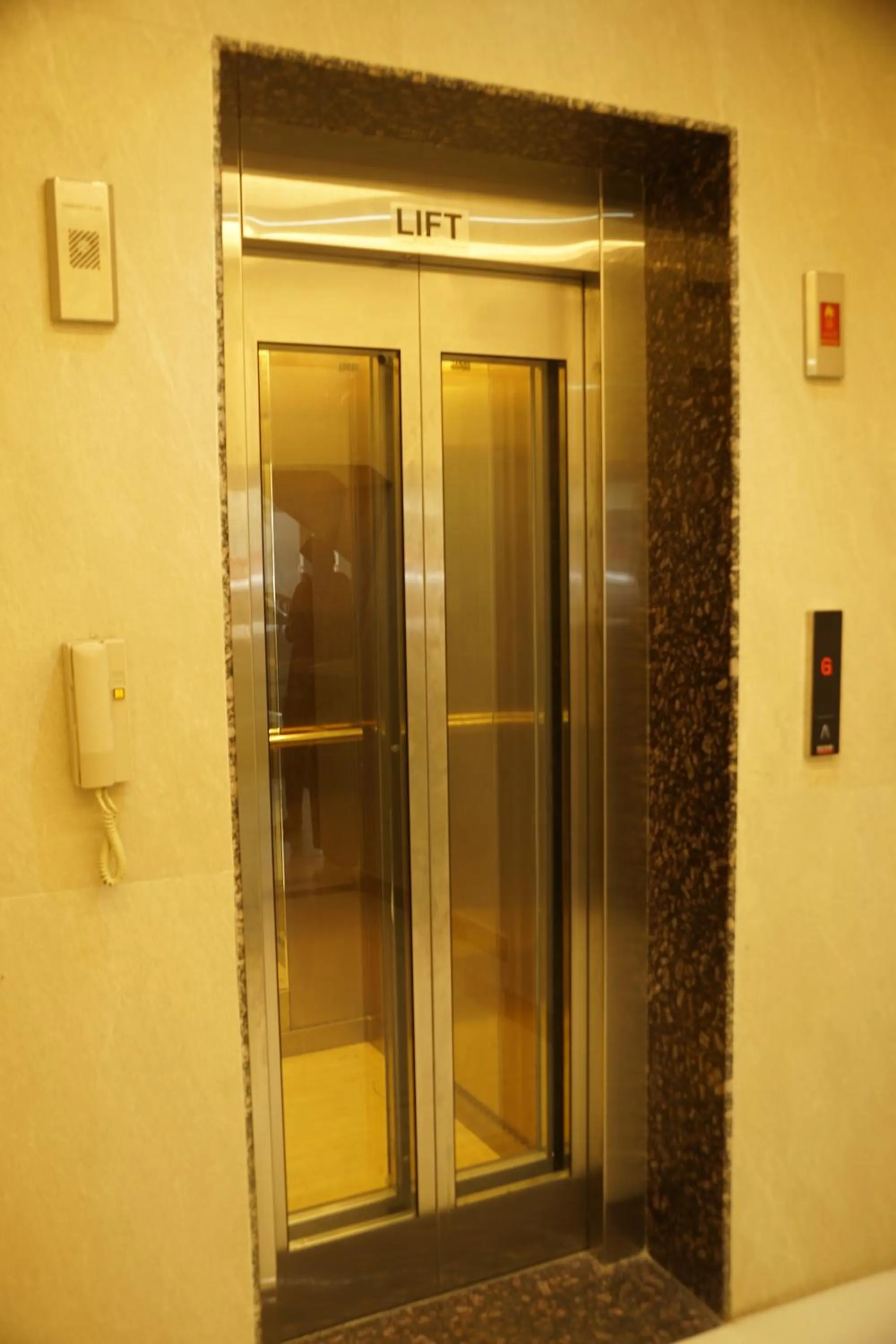 elevator in Subhash Hotel