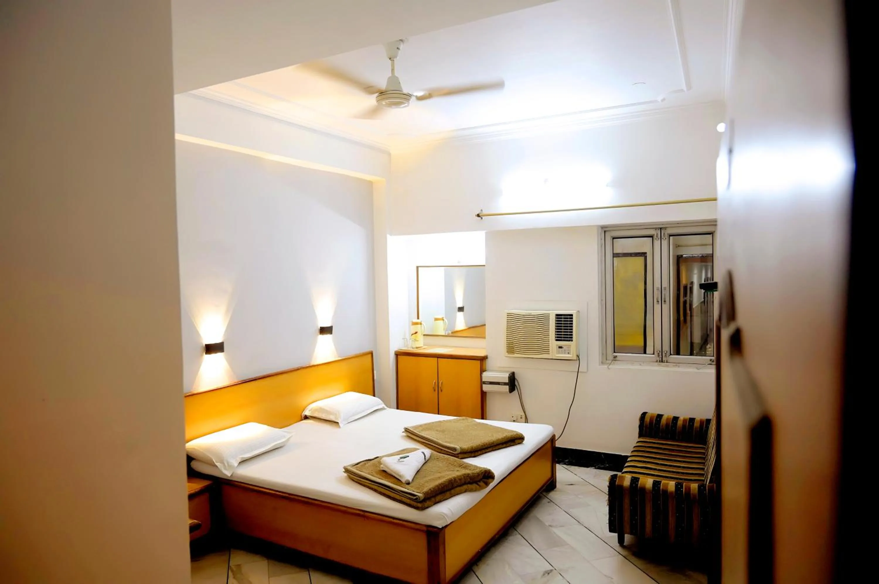 Bed in Subhash Hotel