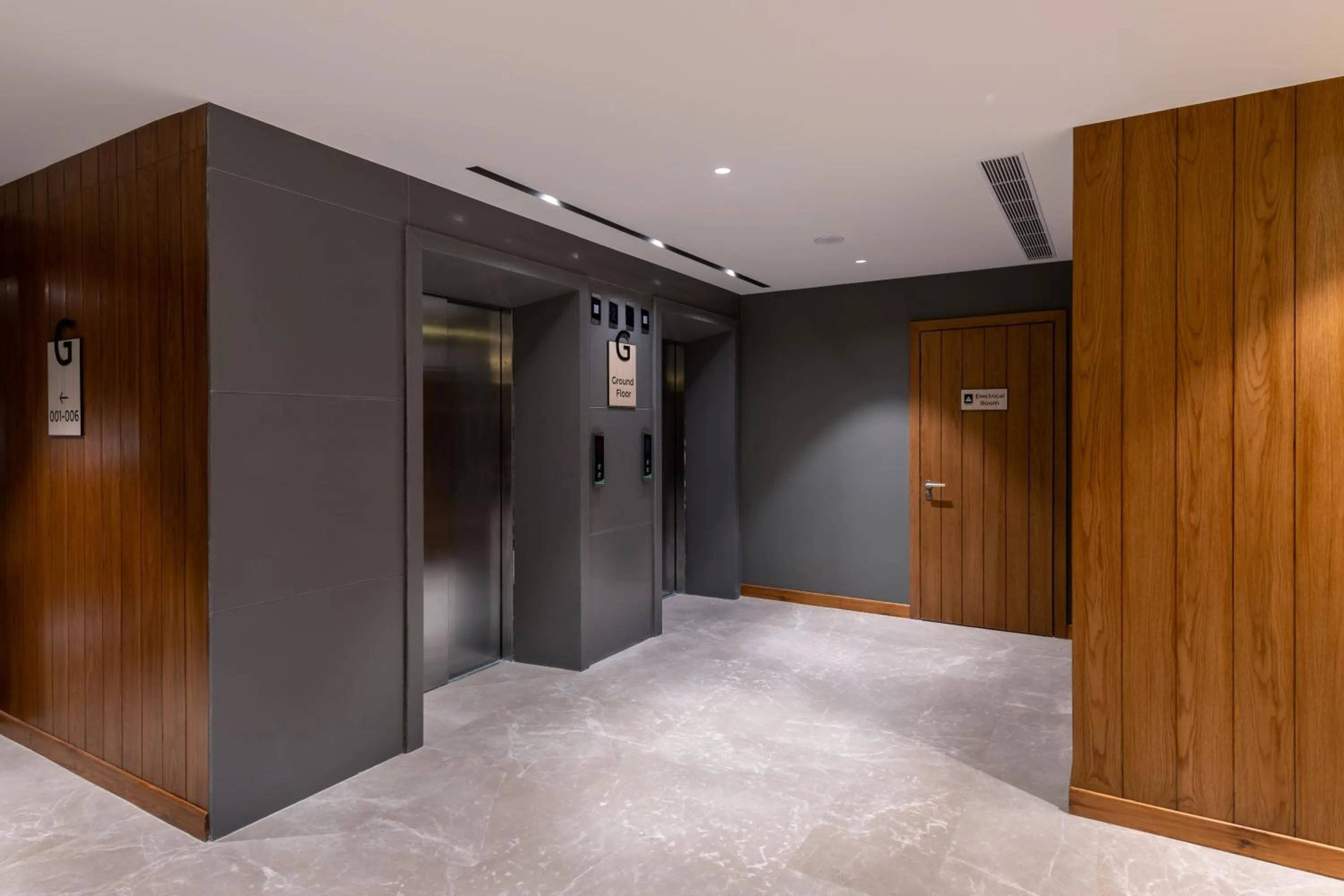 Lobby or reception in Charmwood Hotel