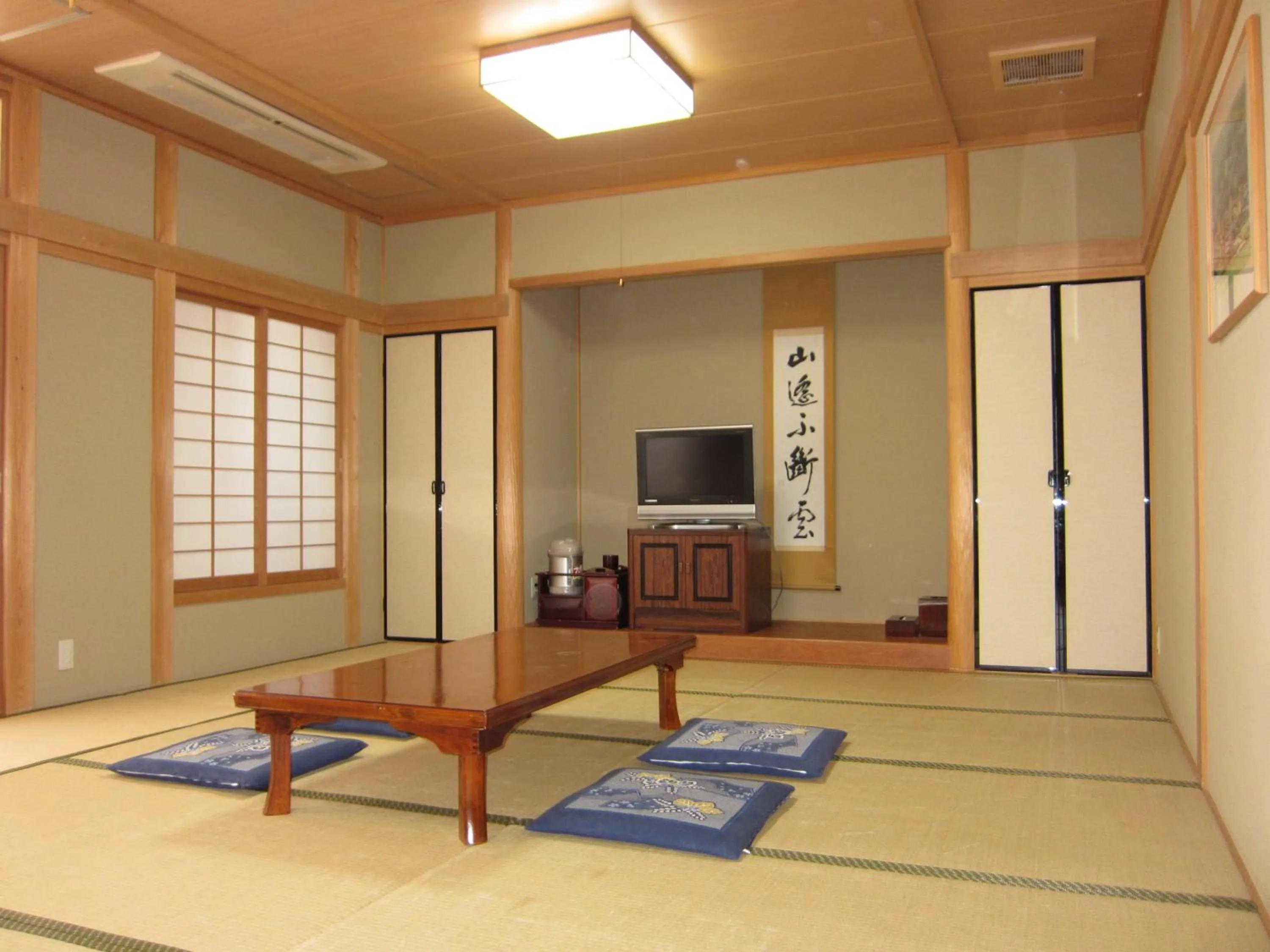Photo of the whole room in Miyama Nature and Culture Village Kajikaso