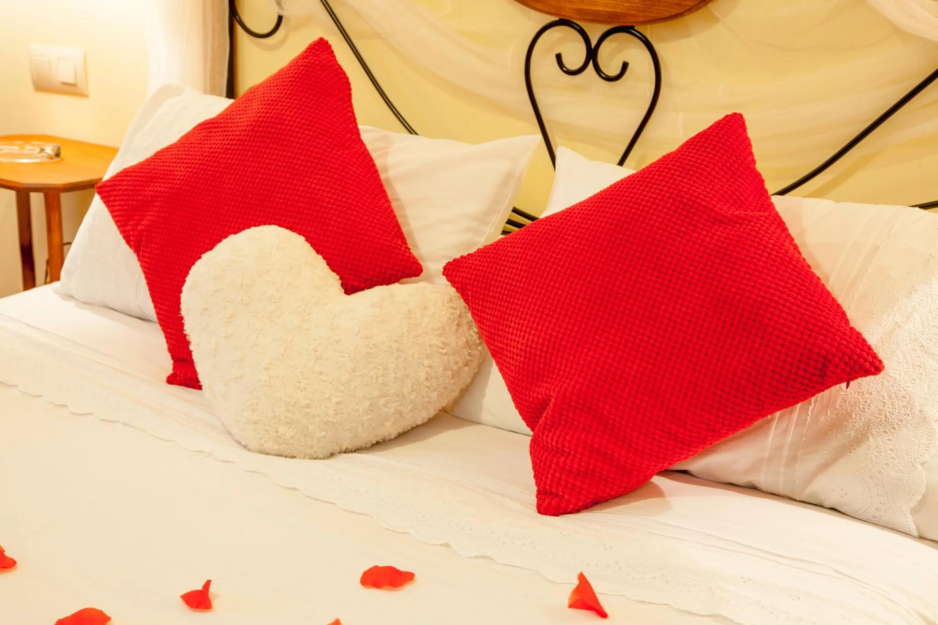 Photo of the whole room, Bed in Hotel Mayno