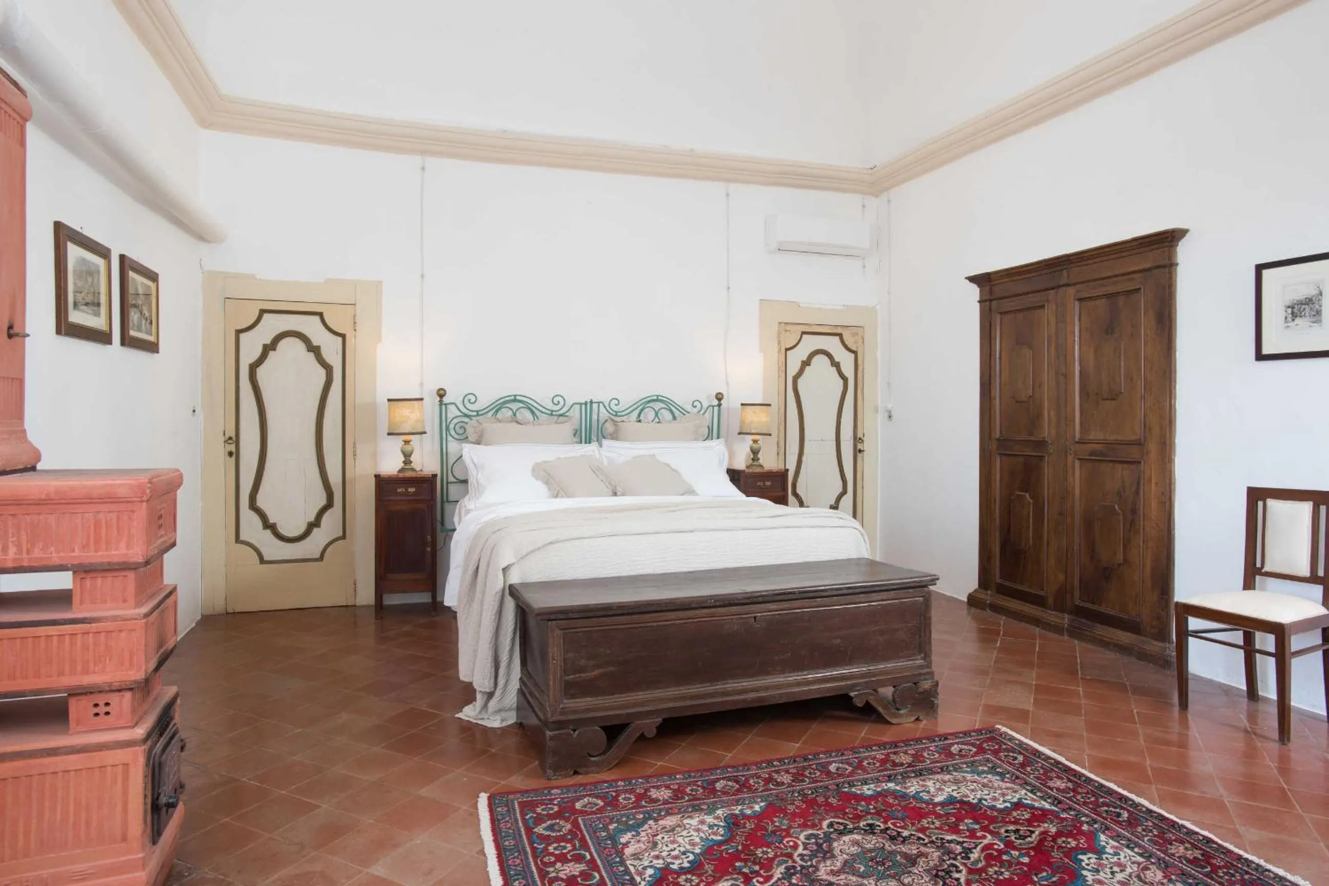 Bedroom in Castello di Casamassella - Marea Stays Collection