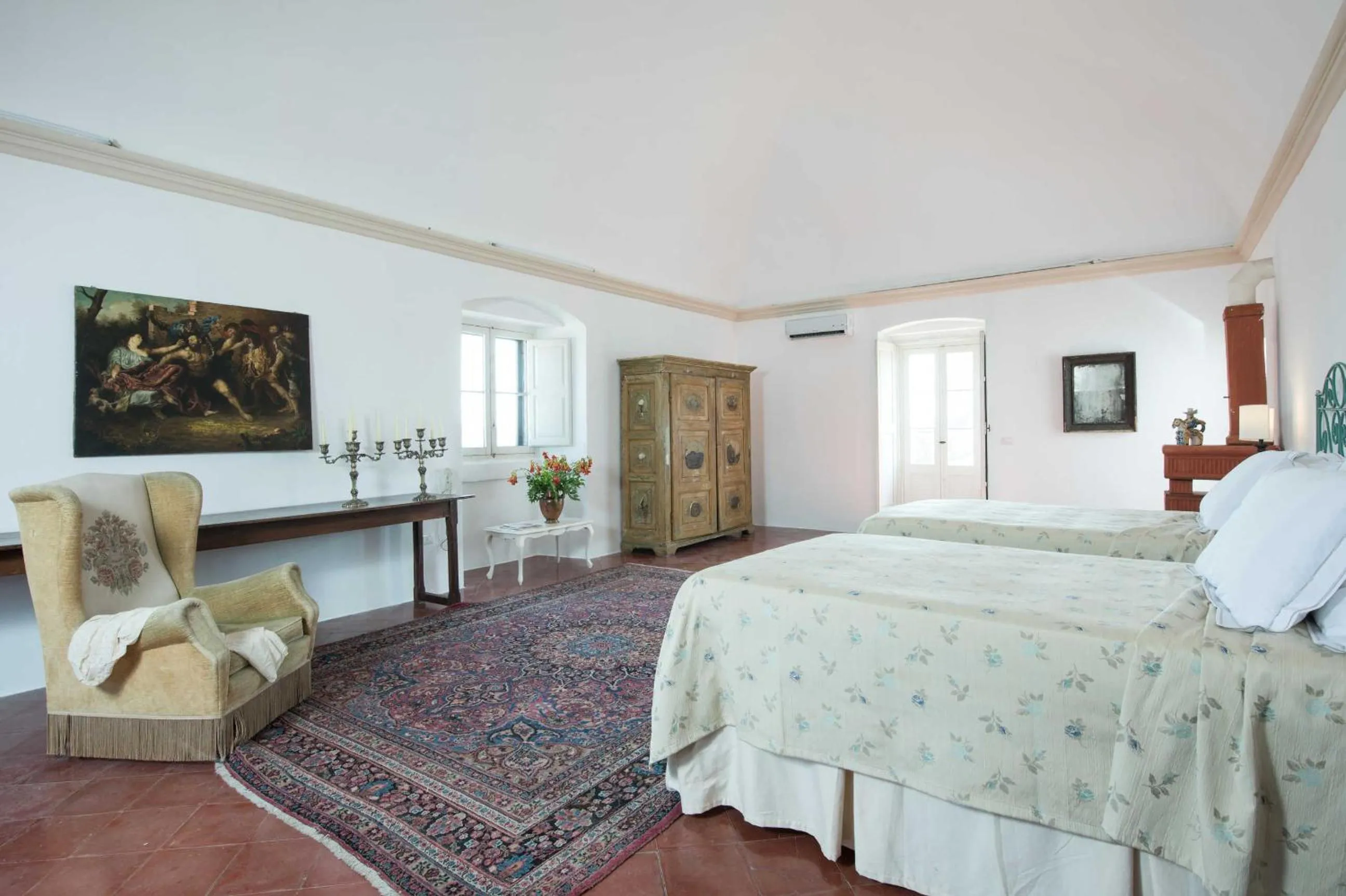 Photo of the whole room in Castello di Casamassella - Marea Stays Collection