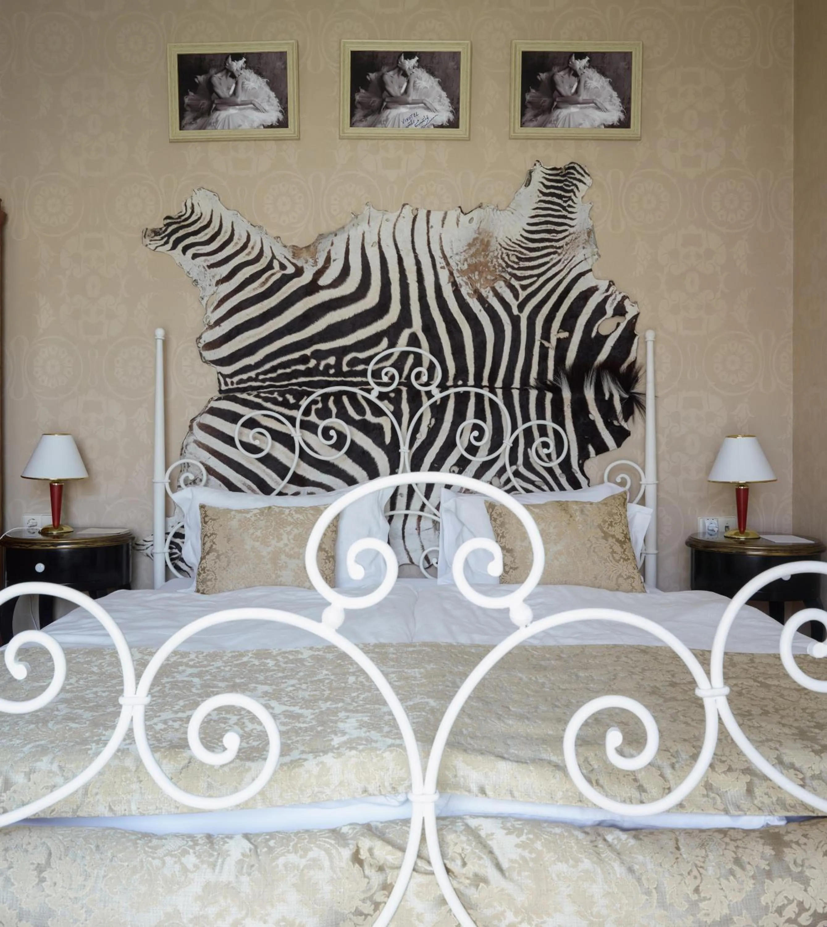 Bedroom, Bed in Vinotel Boutique Hotel