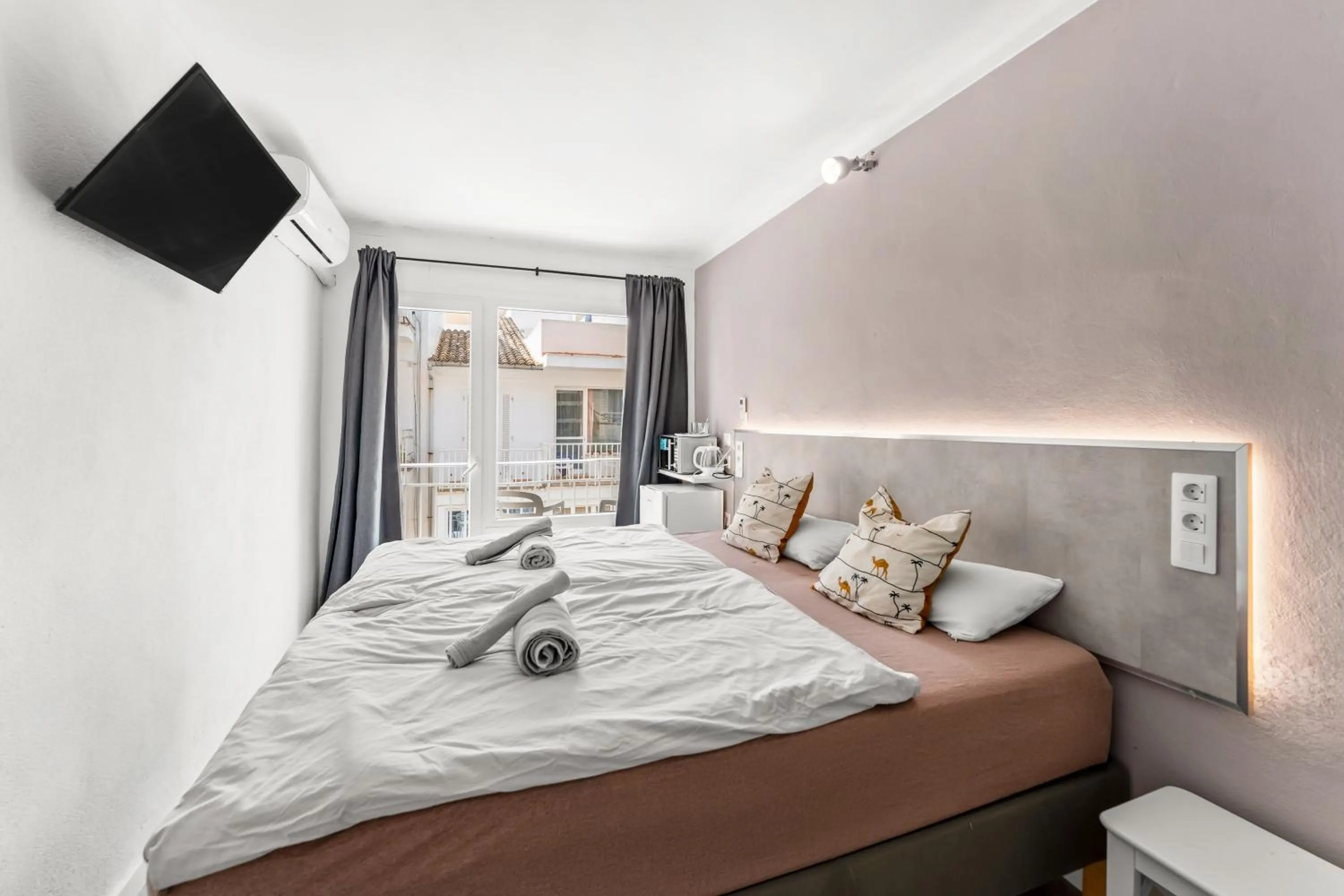 Photo of the whole room, Bed in Amena Mar Hotel