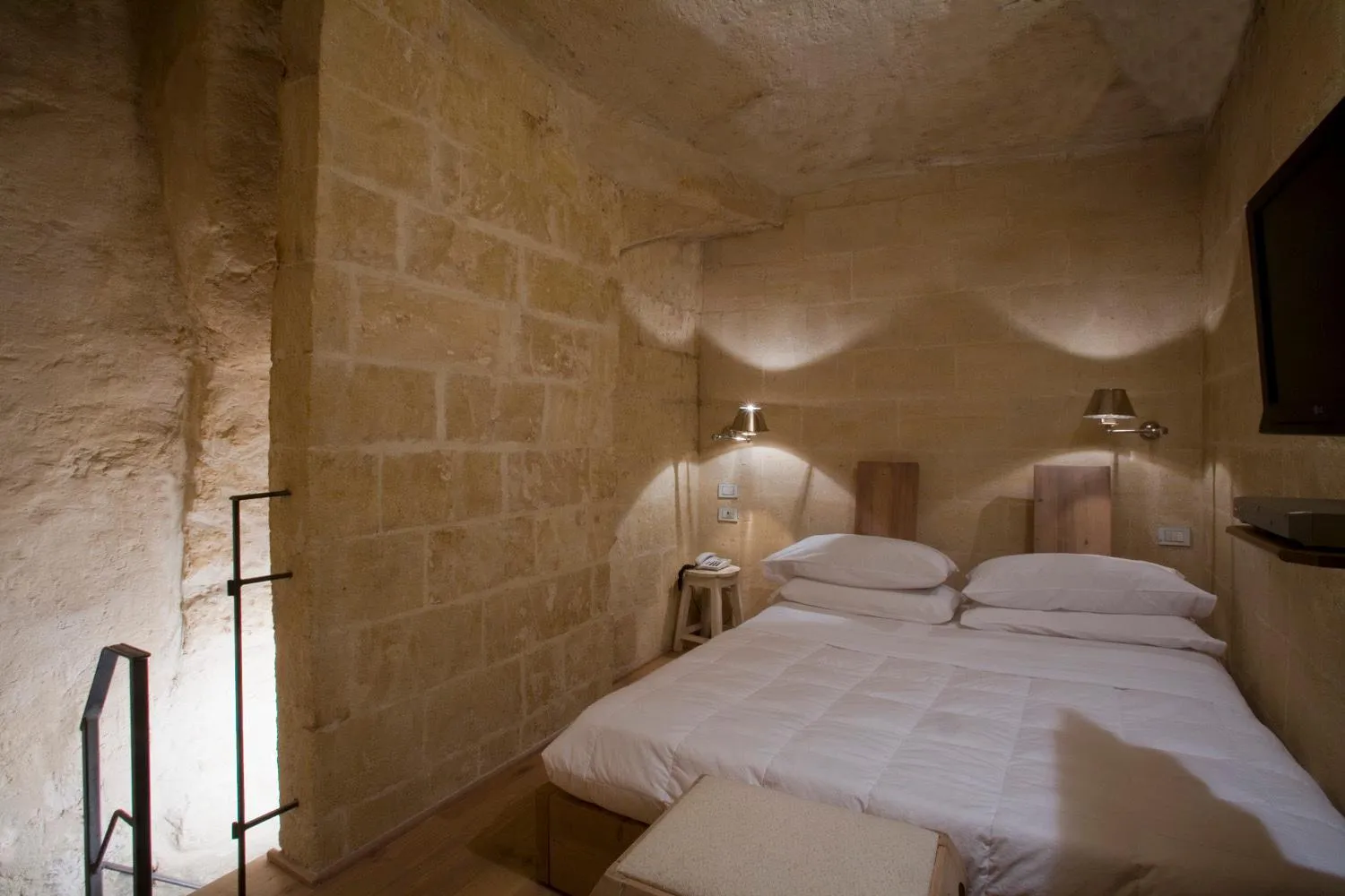 Bedroom, Bed in L'Hotel In Pietra