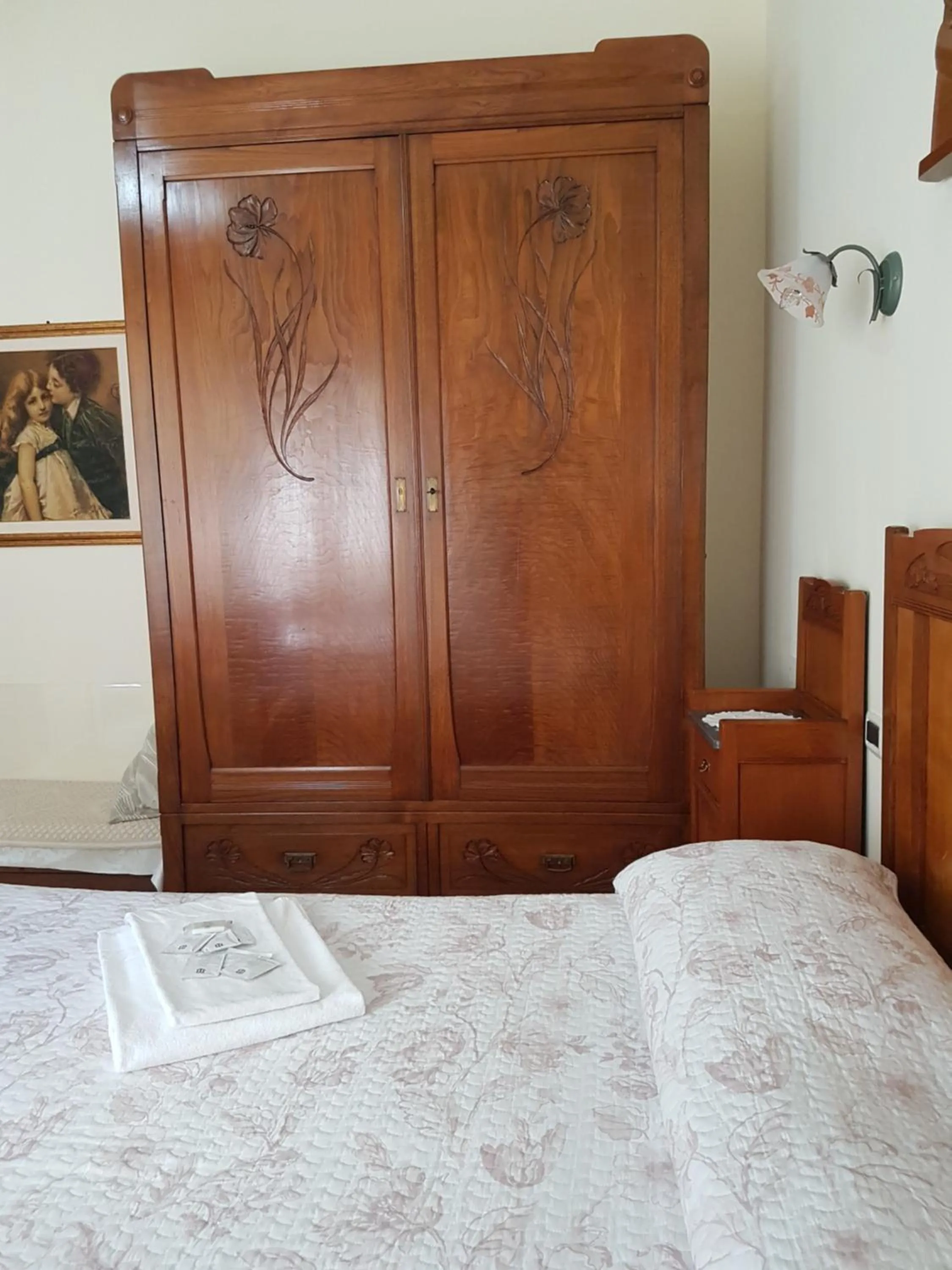 Decorative detail, Bed in Da Agnese Locazioni brevi