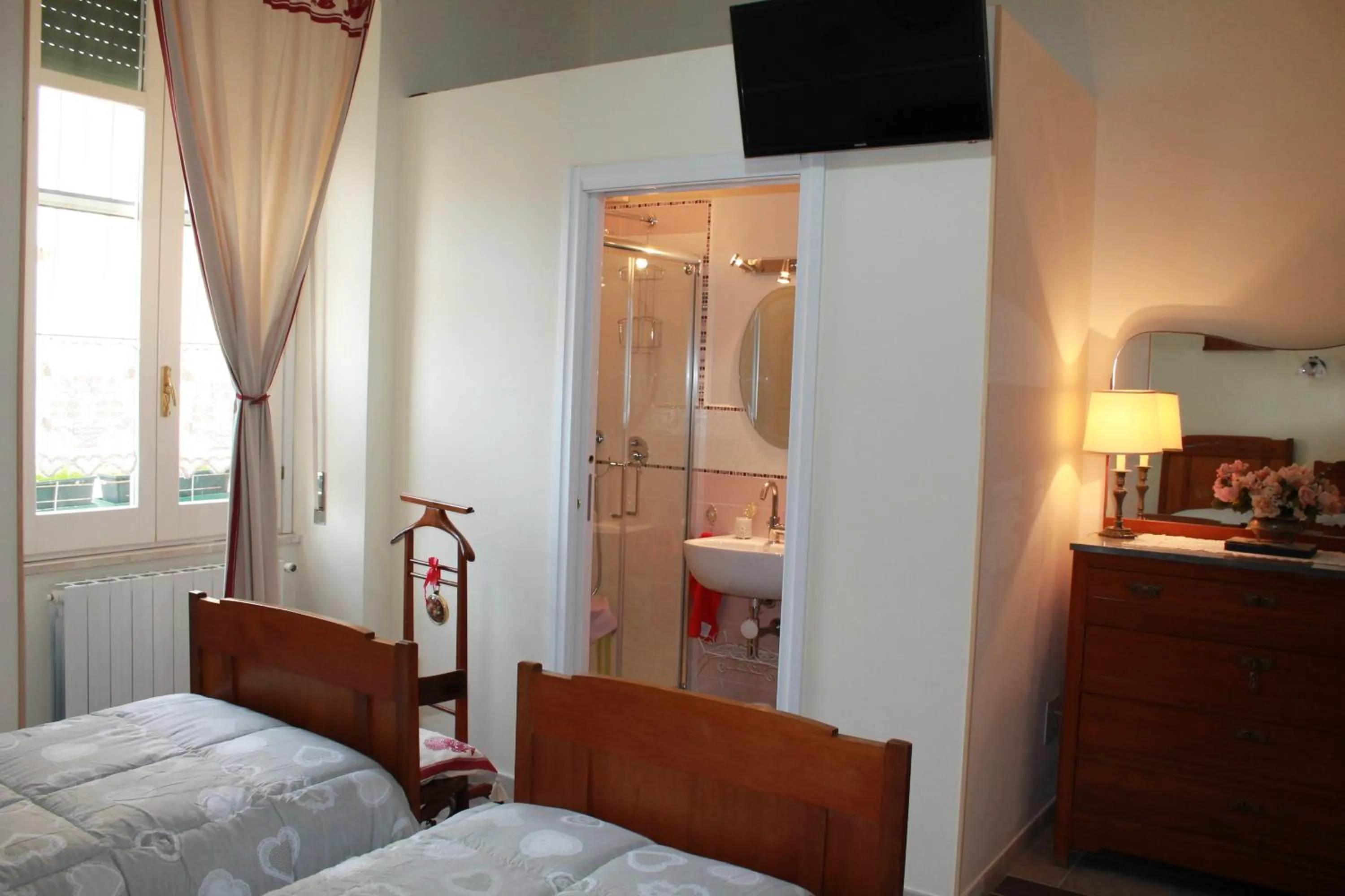 Bathroom, Bed in Da Agnese Locazioni brevi